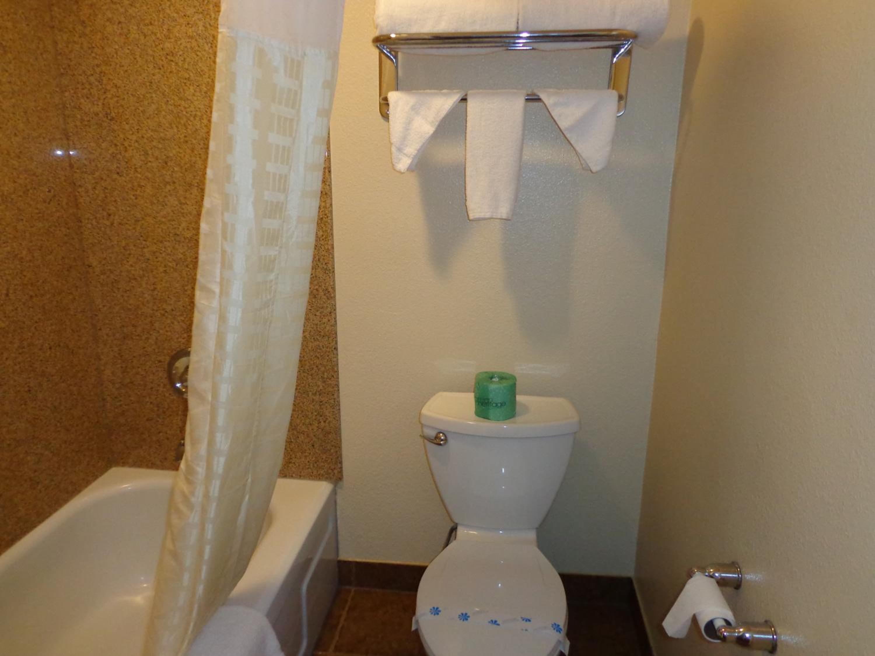 Double Room with Two Double Beds - Photo 3
