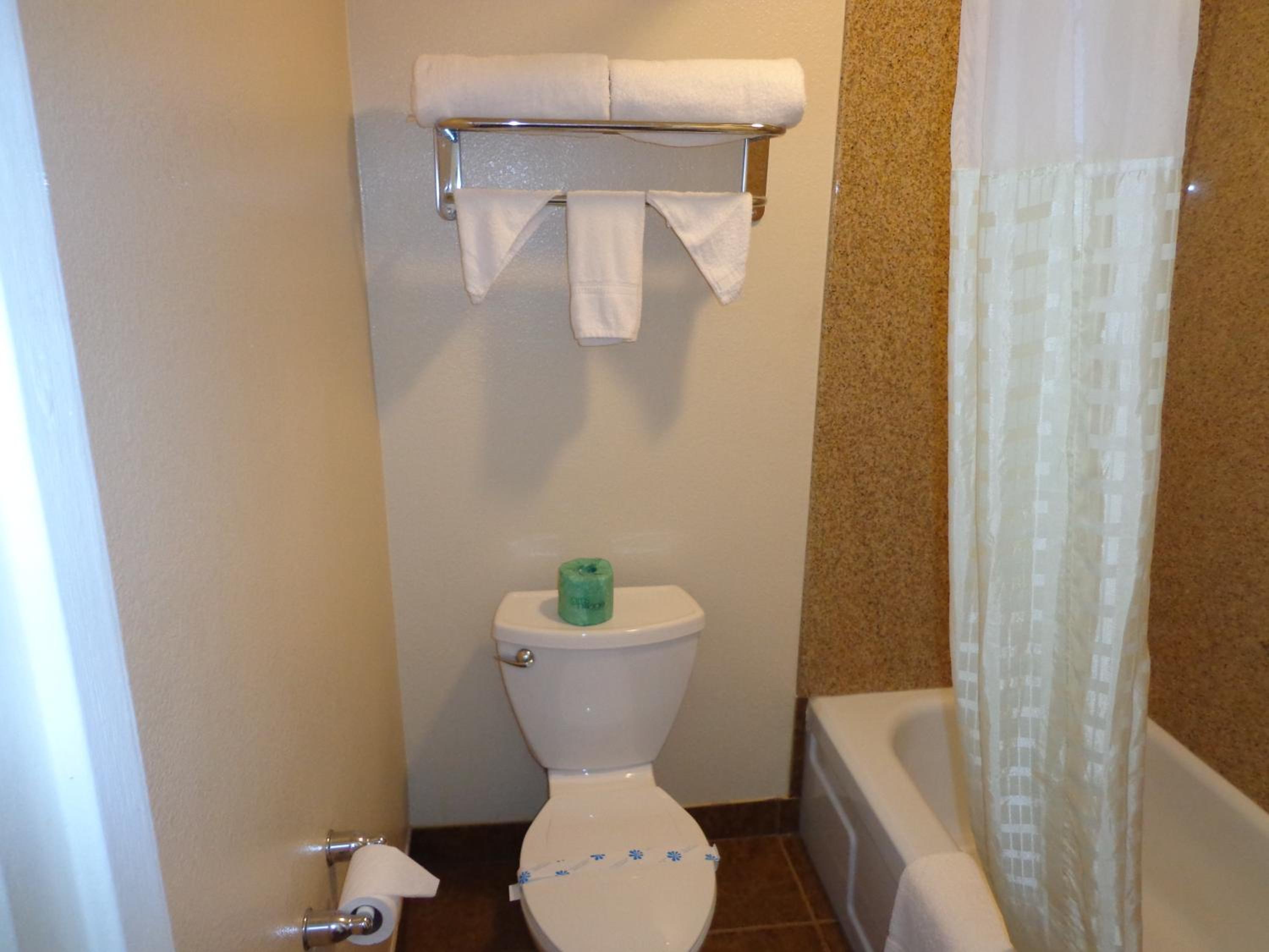 Double Room with Two Double Beds - Photo 4