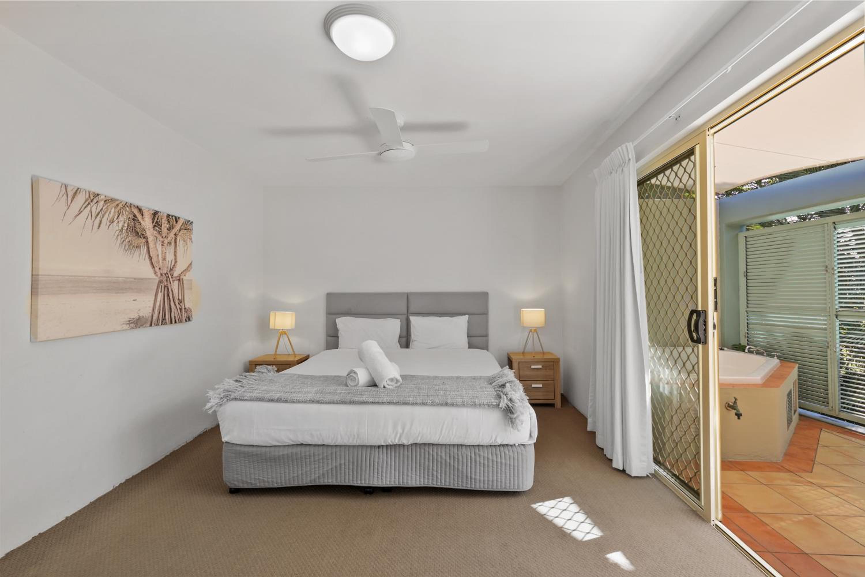 One Bedroom Headland Apartment photo 3