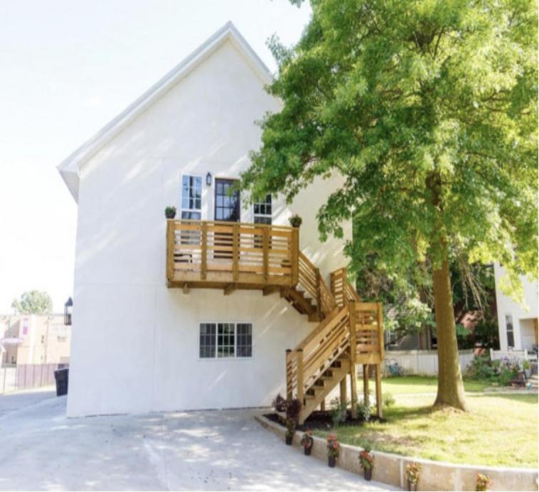 Two-Bedroom House - Photo 14