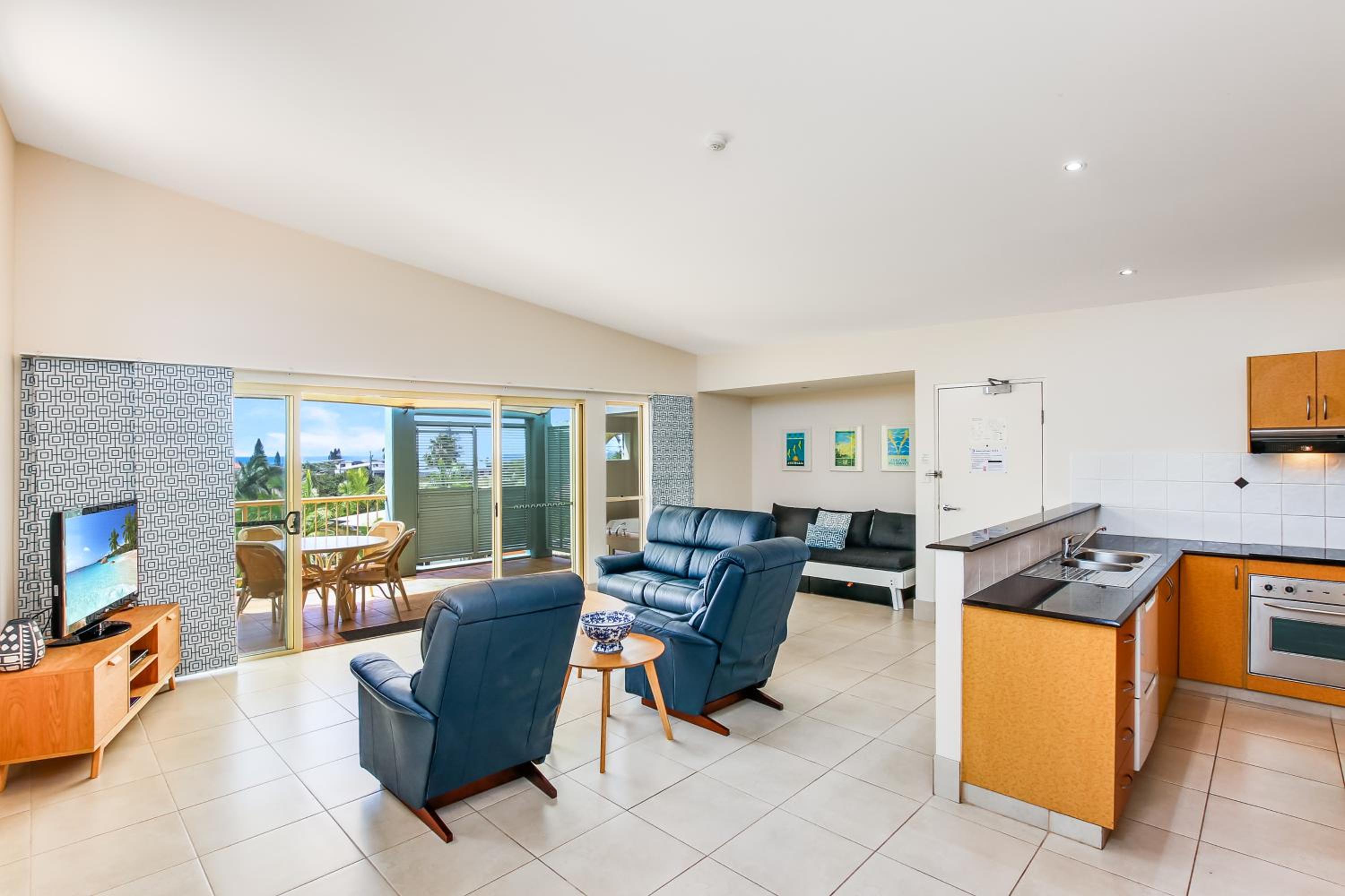Two-Bedroom Apartment with Sea View photo 3