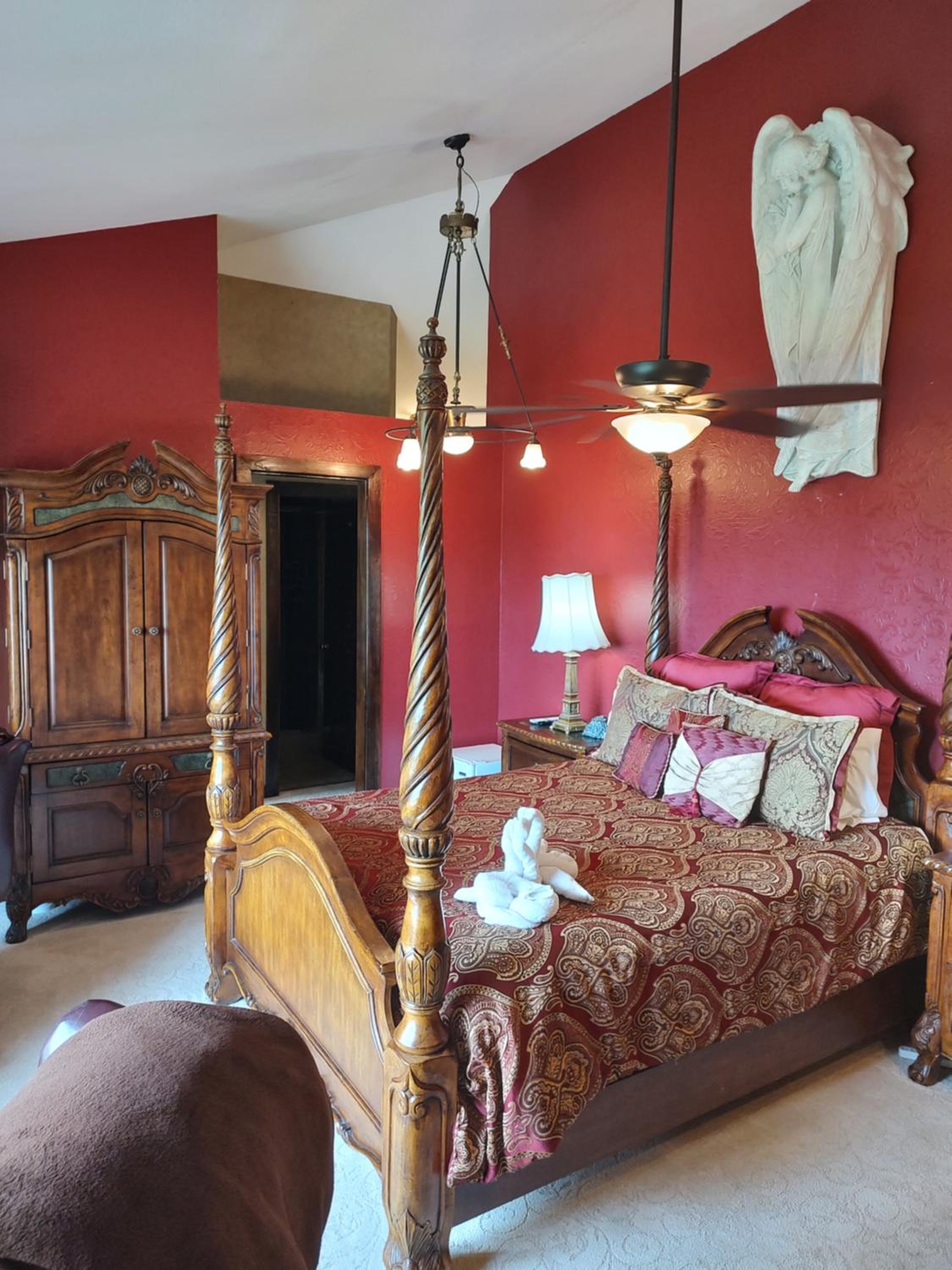 Queen Suite With Spa Bath
