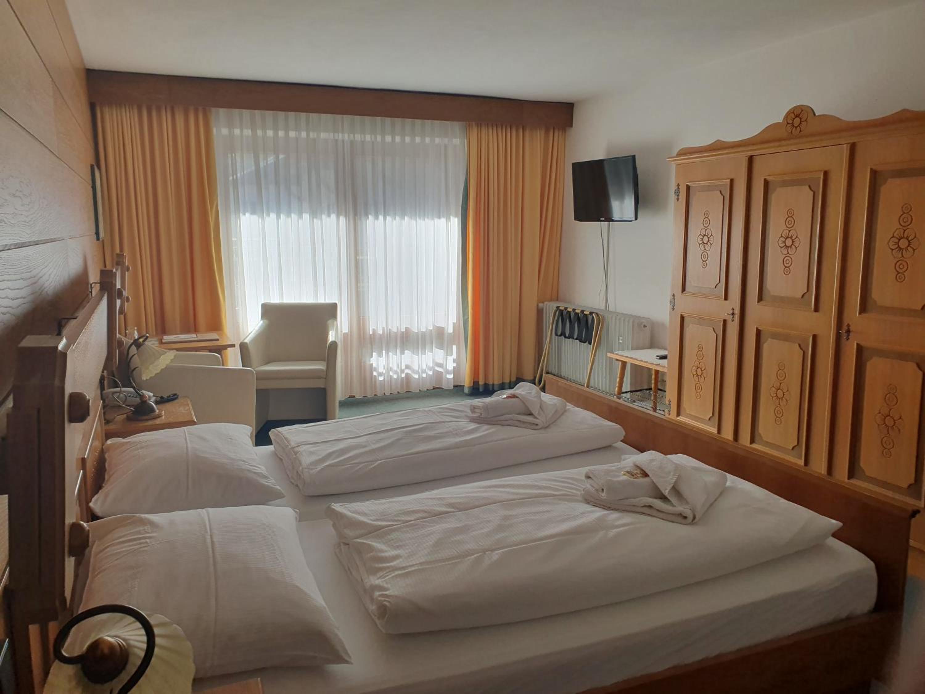 Superior Double Room - Photo 2