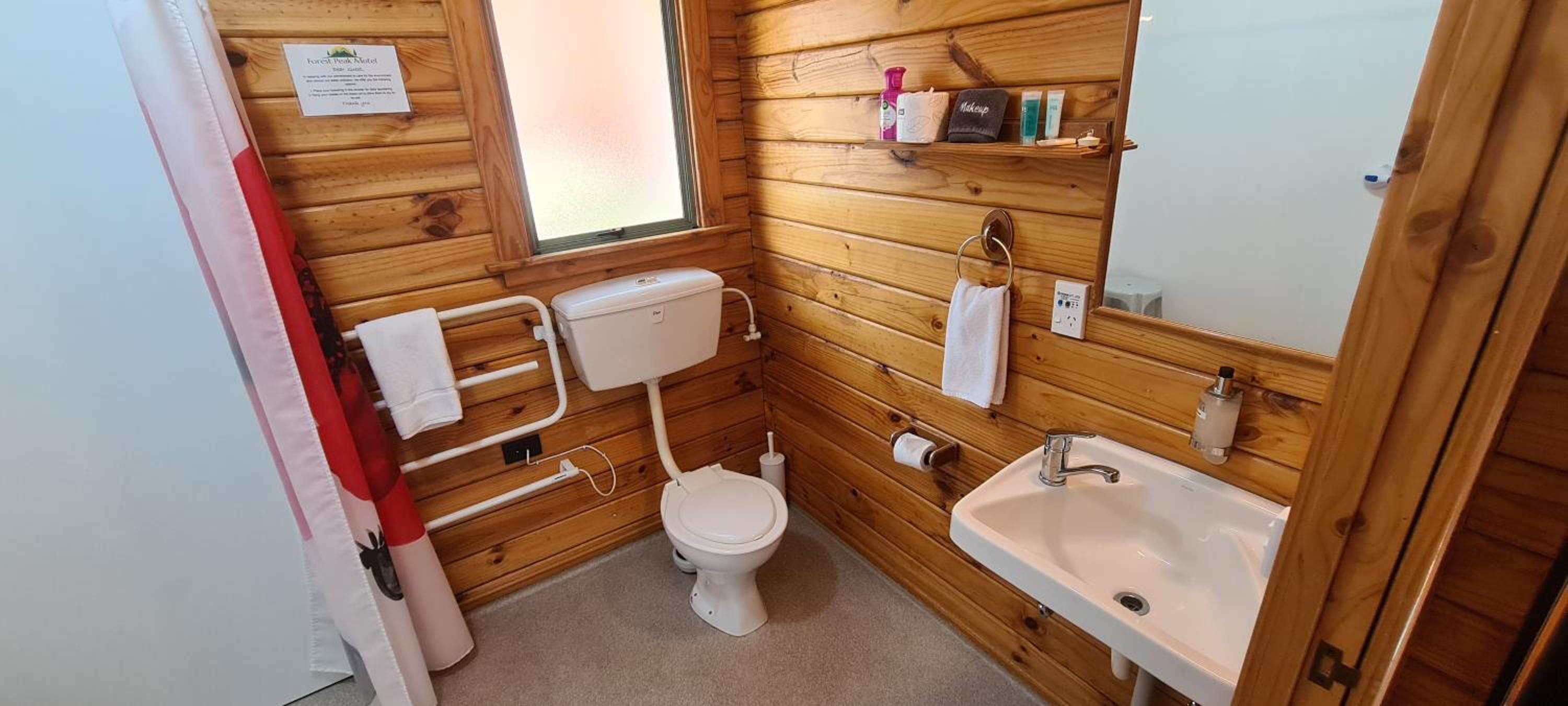 Chalet - Disability Access photo 3
