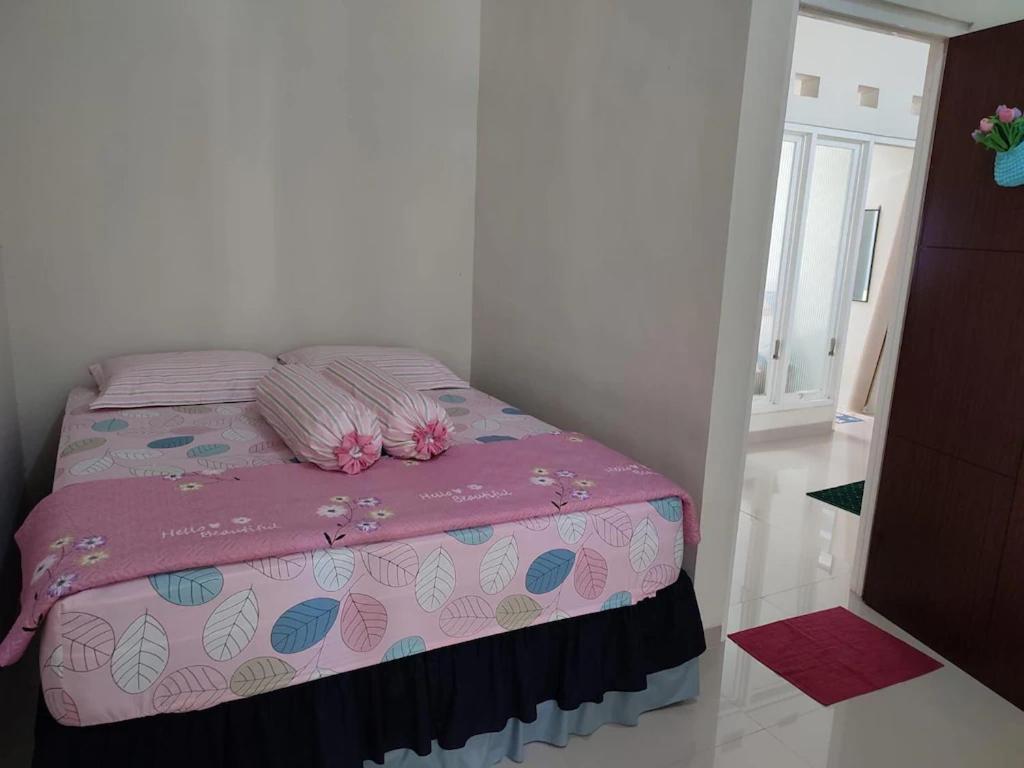 Double Room With Private Bathroom photo 1