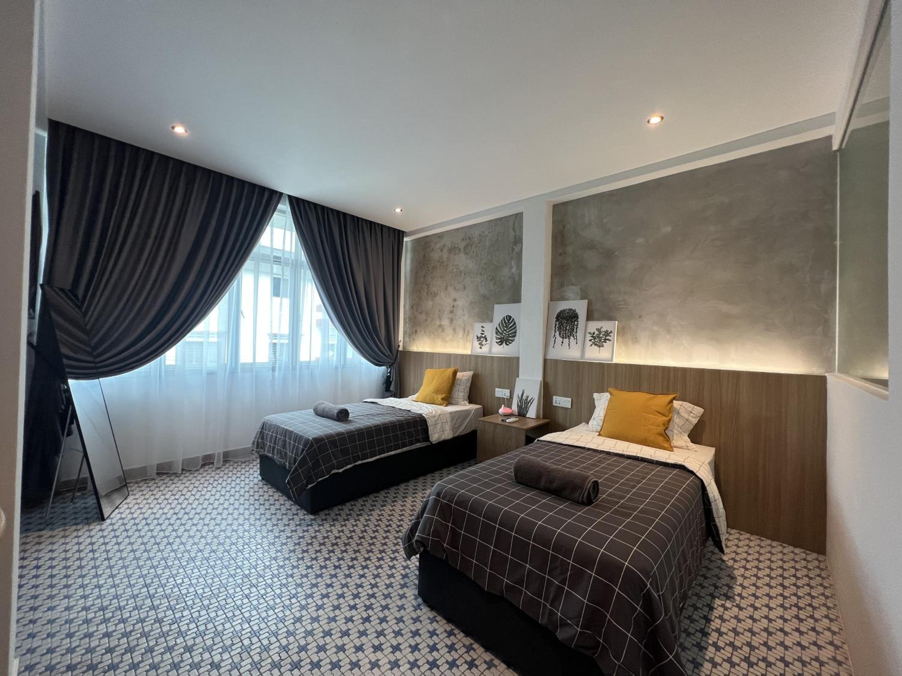 Twin Room with Private Bathroom