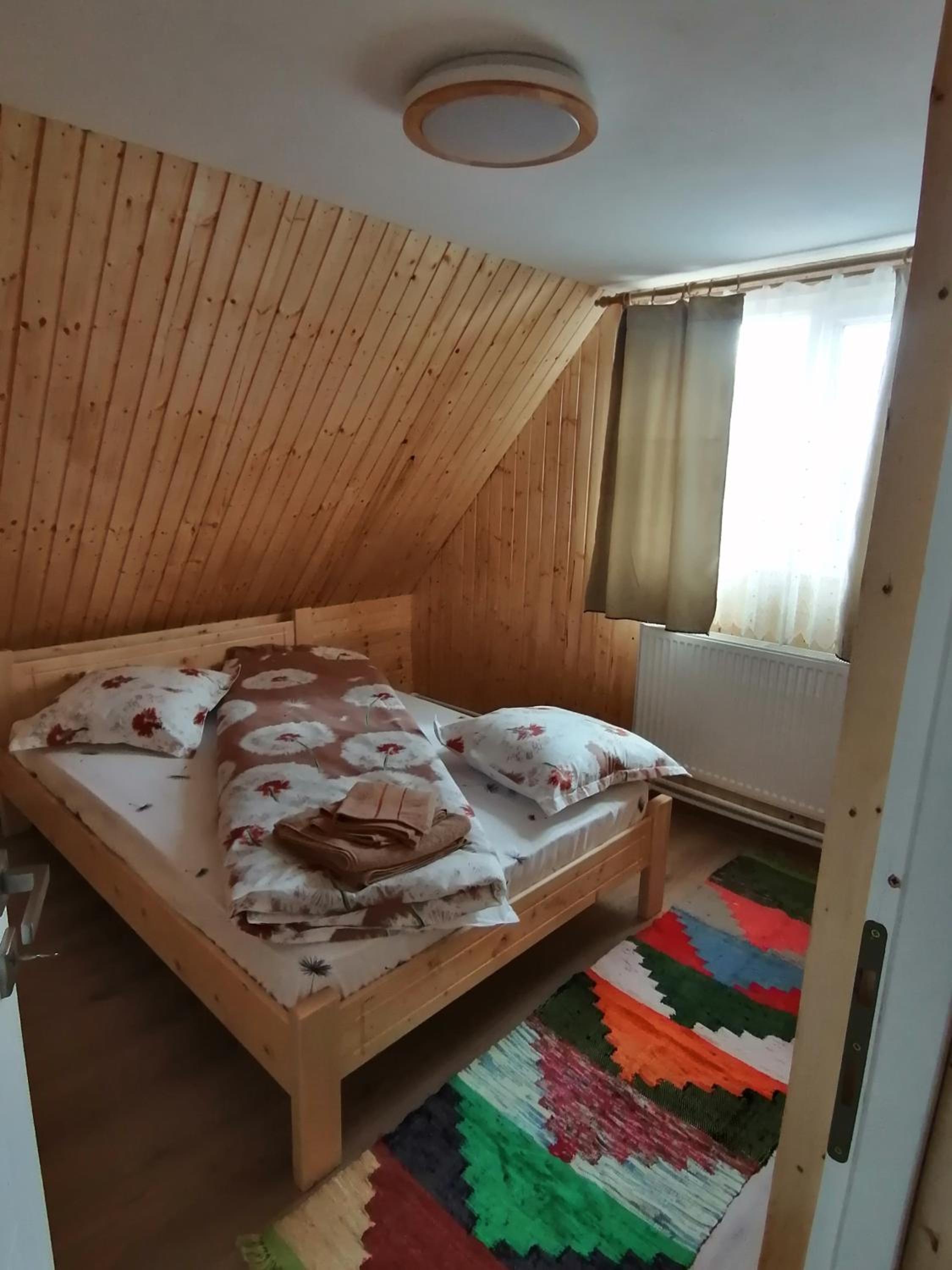 Three-Bedroom House - Photo 8