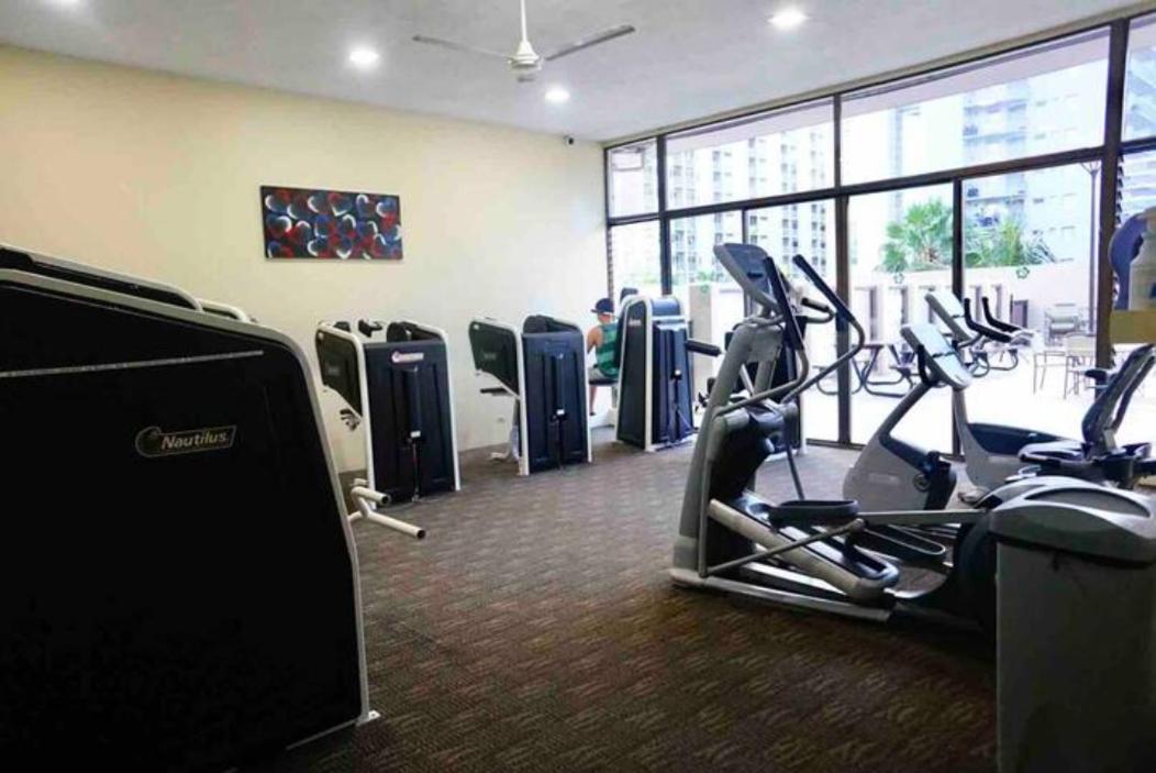 28th Floor Breathtaking Ocean View with a Kitchen-Free Parking-Corner Unit-King Bed: activities & amenities photo