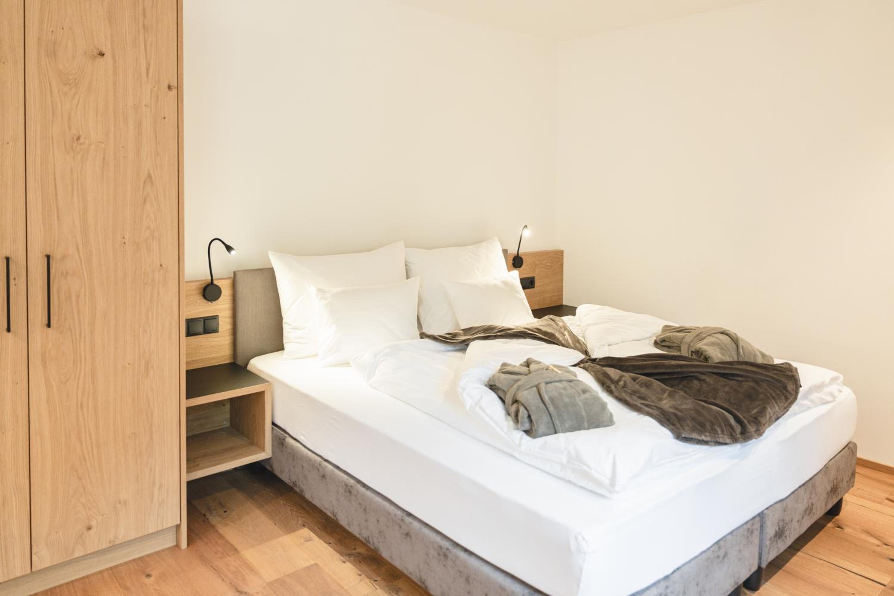 Two-Bedroom Suite - Photo 6