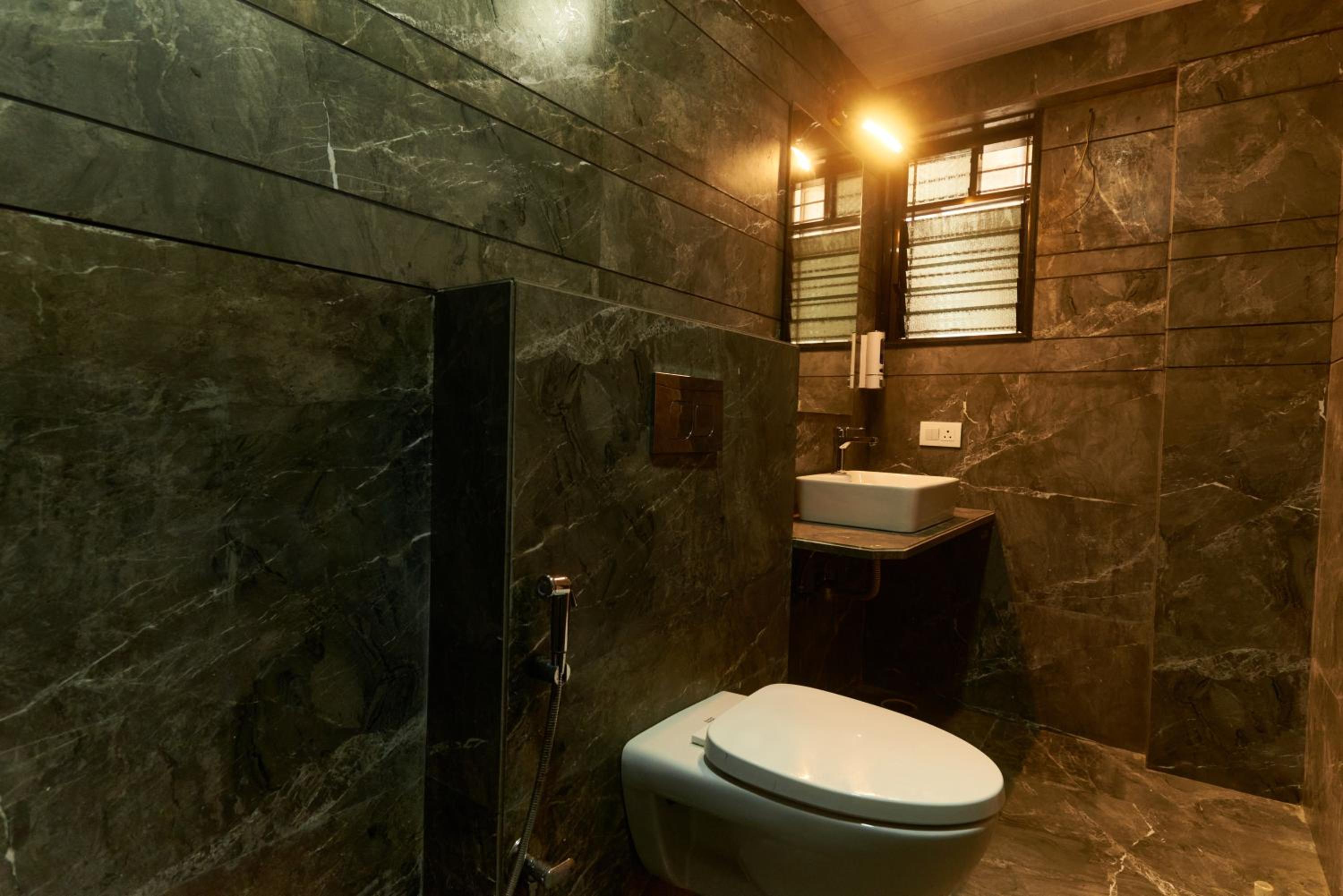 Suite - Photo 9