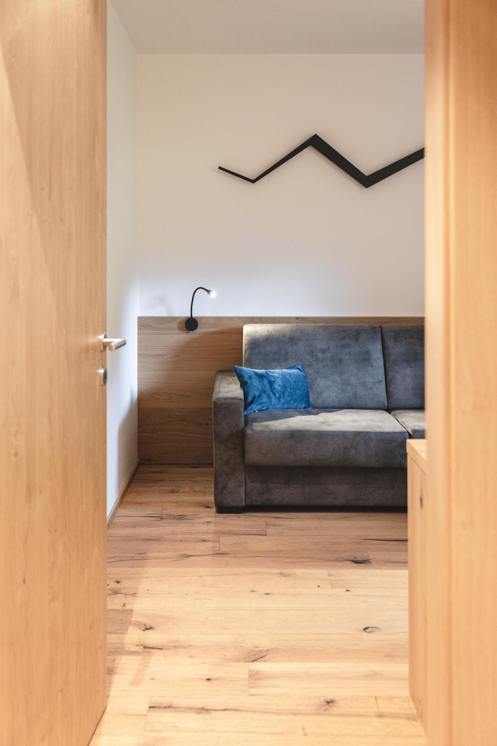 Two-Bedroom Suite - Photo 4