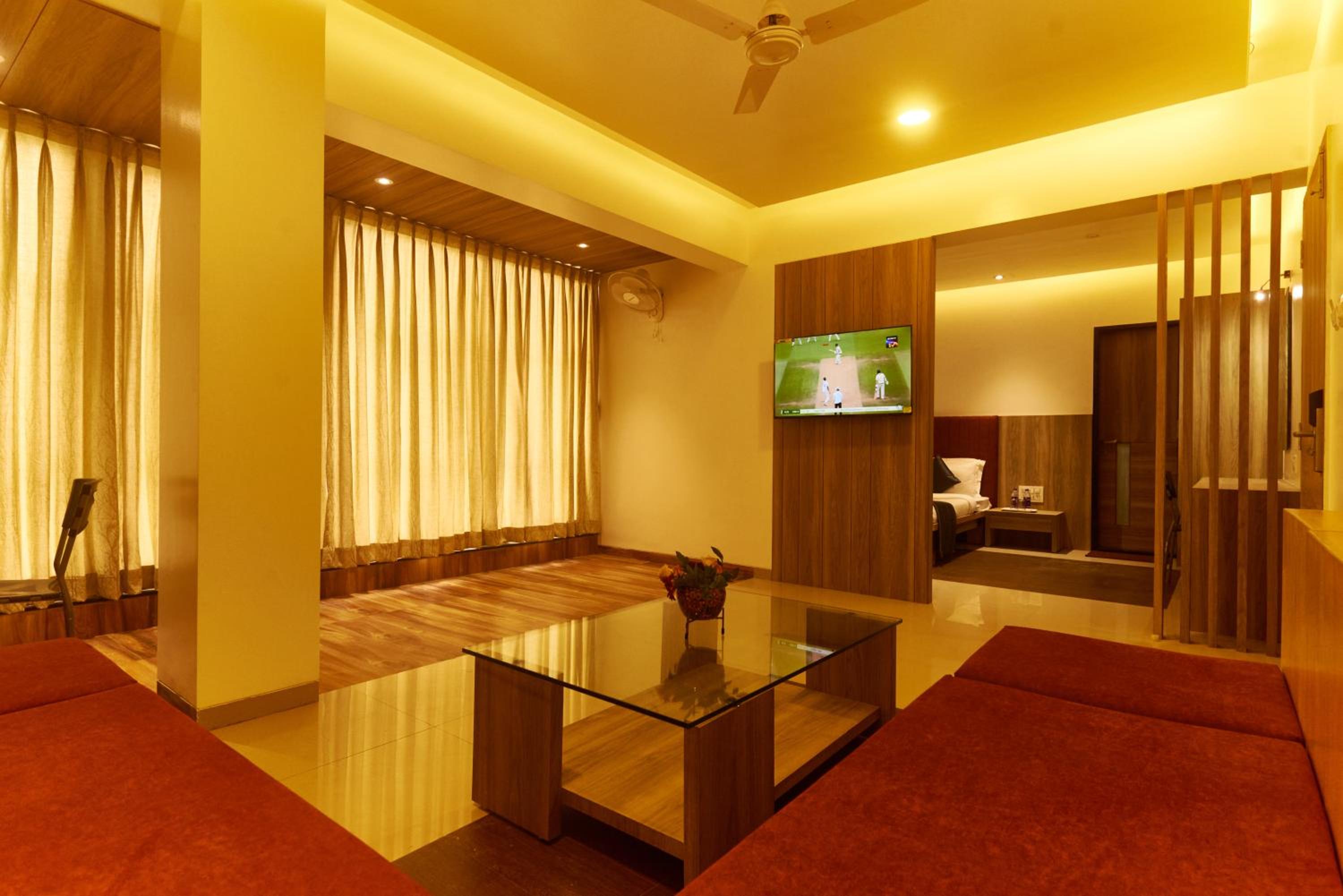 Suite - Photo 4