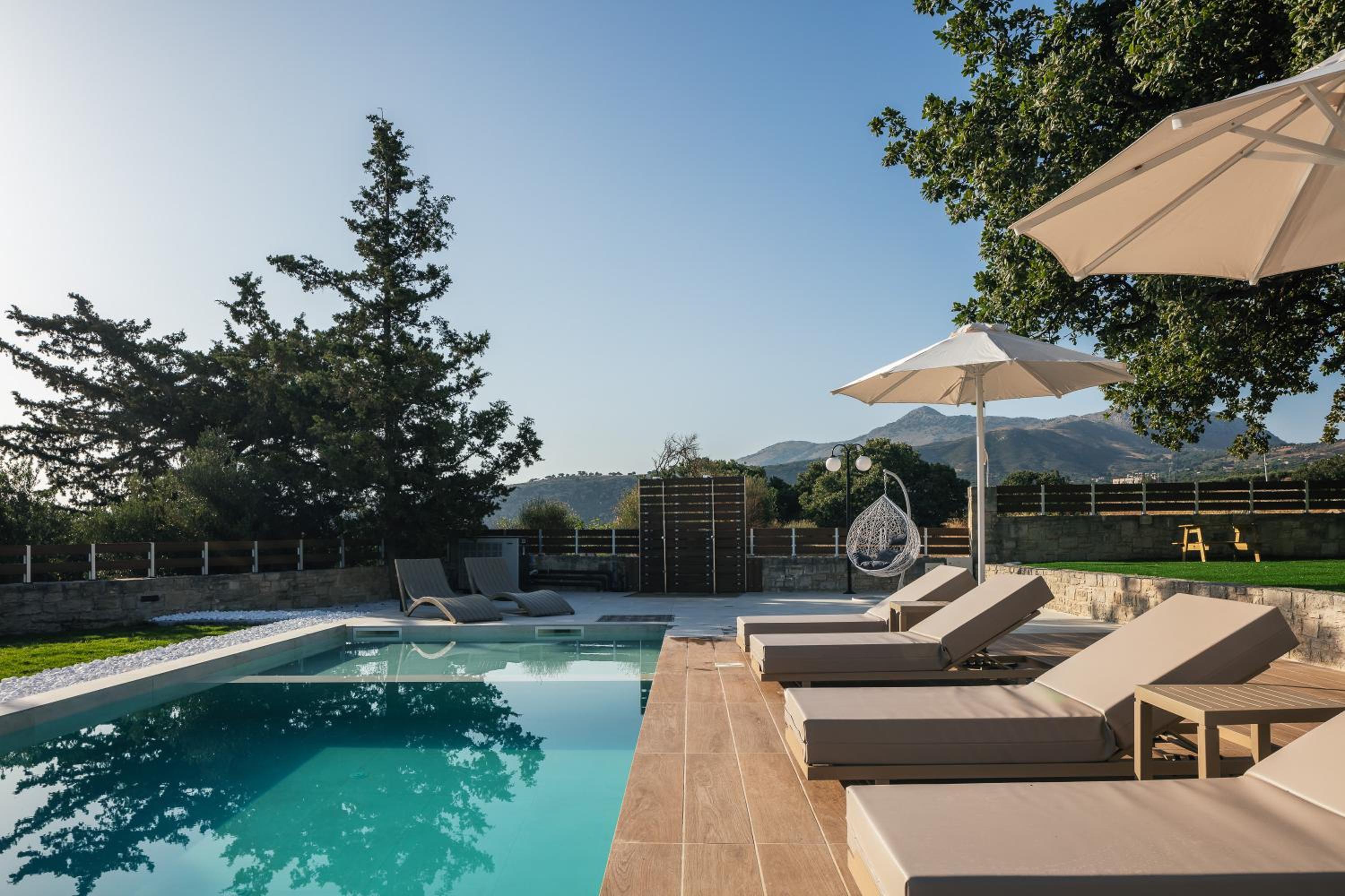 Villa photo 2