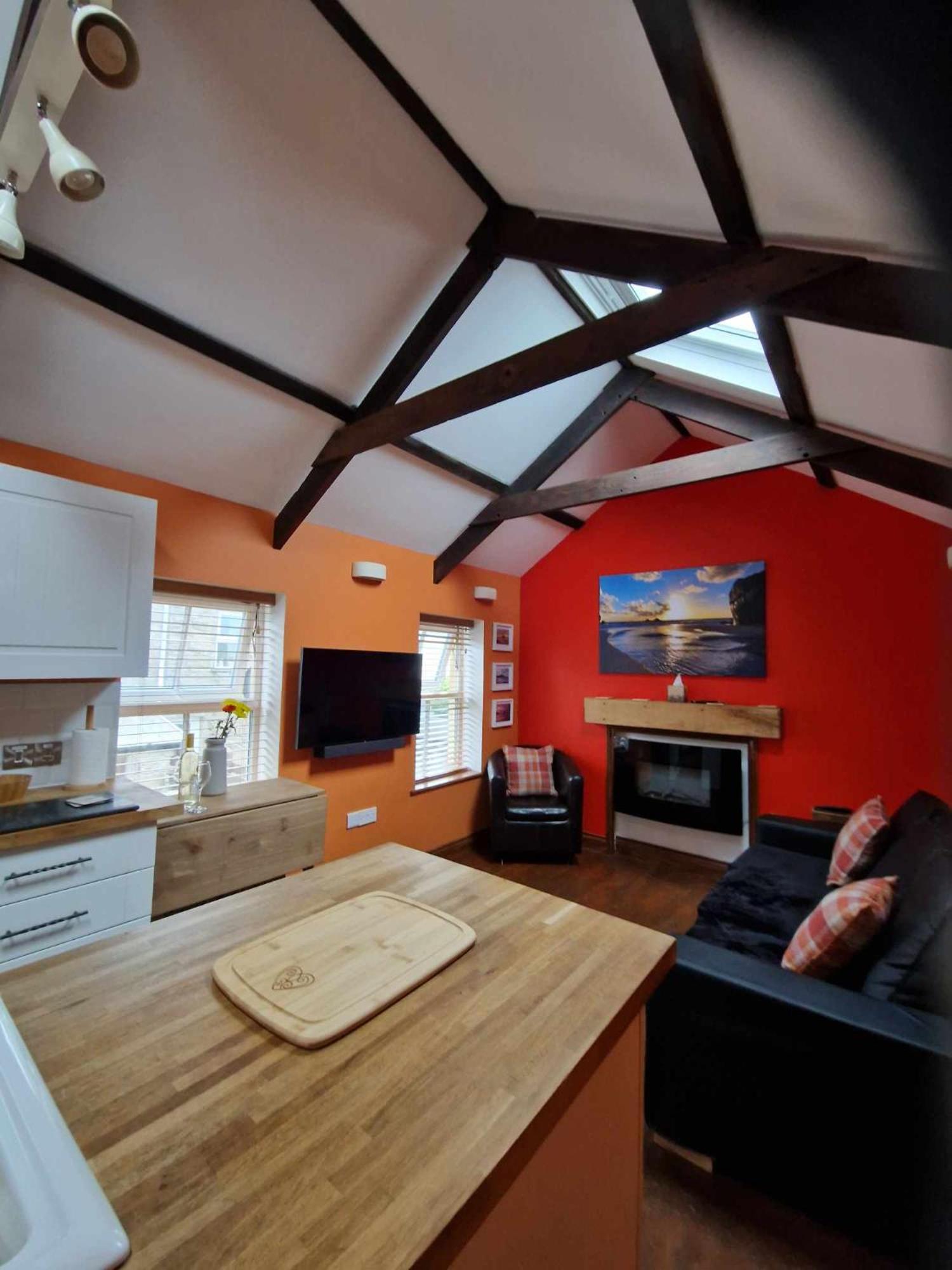One-Bedroom House photo 3