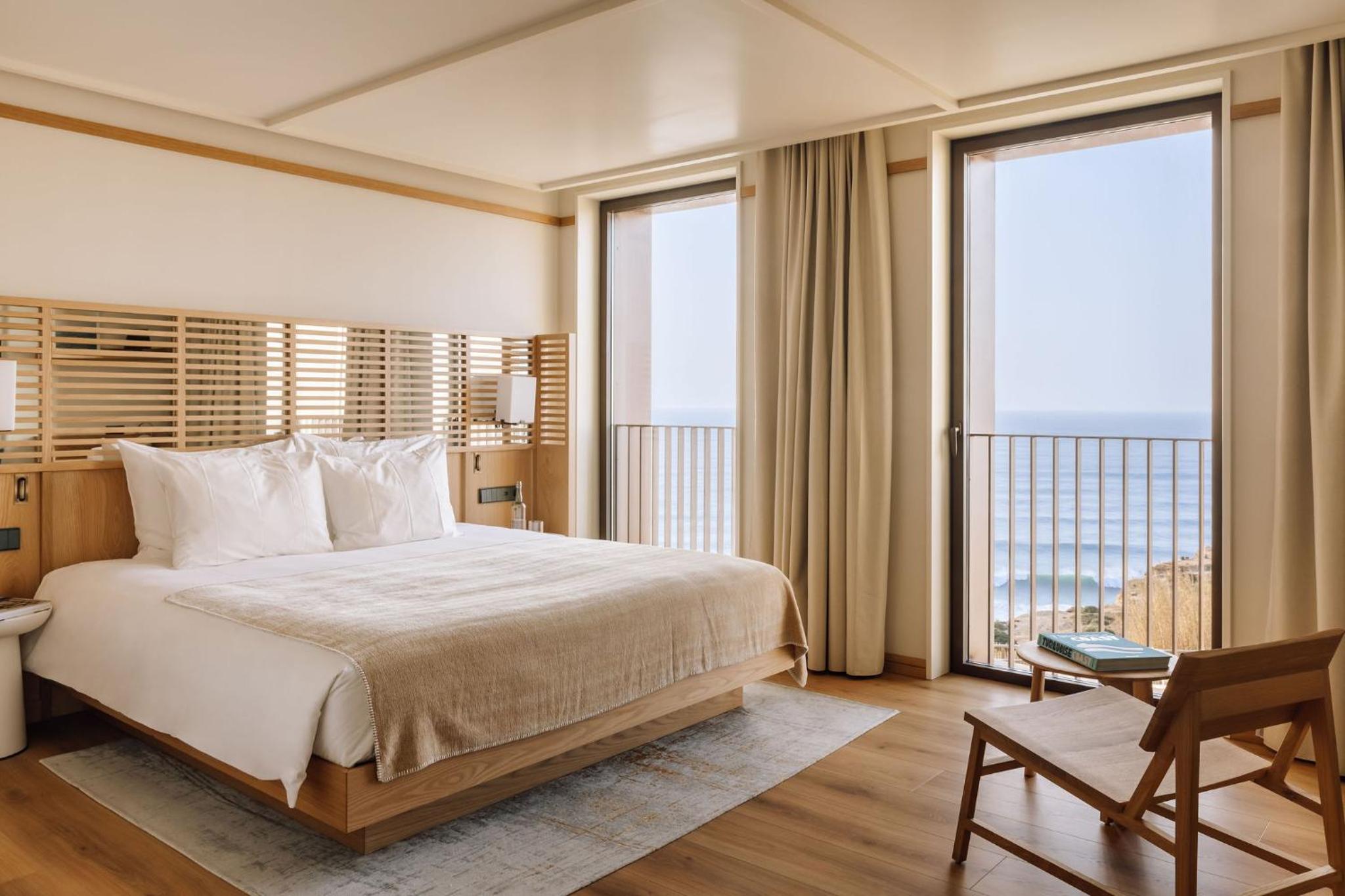 Junior Suite with Ocean View - Photo 4