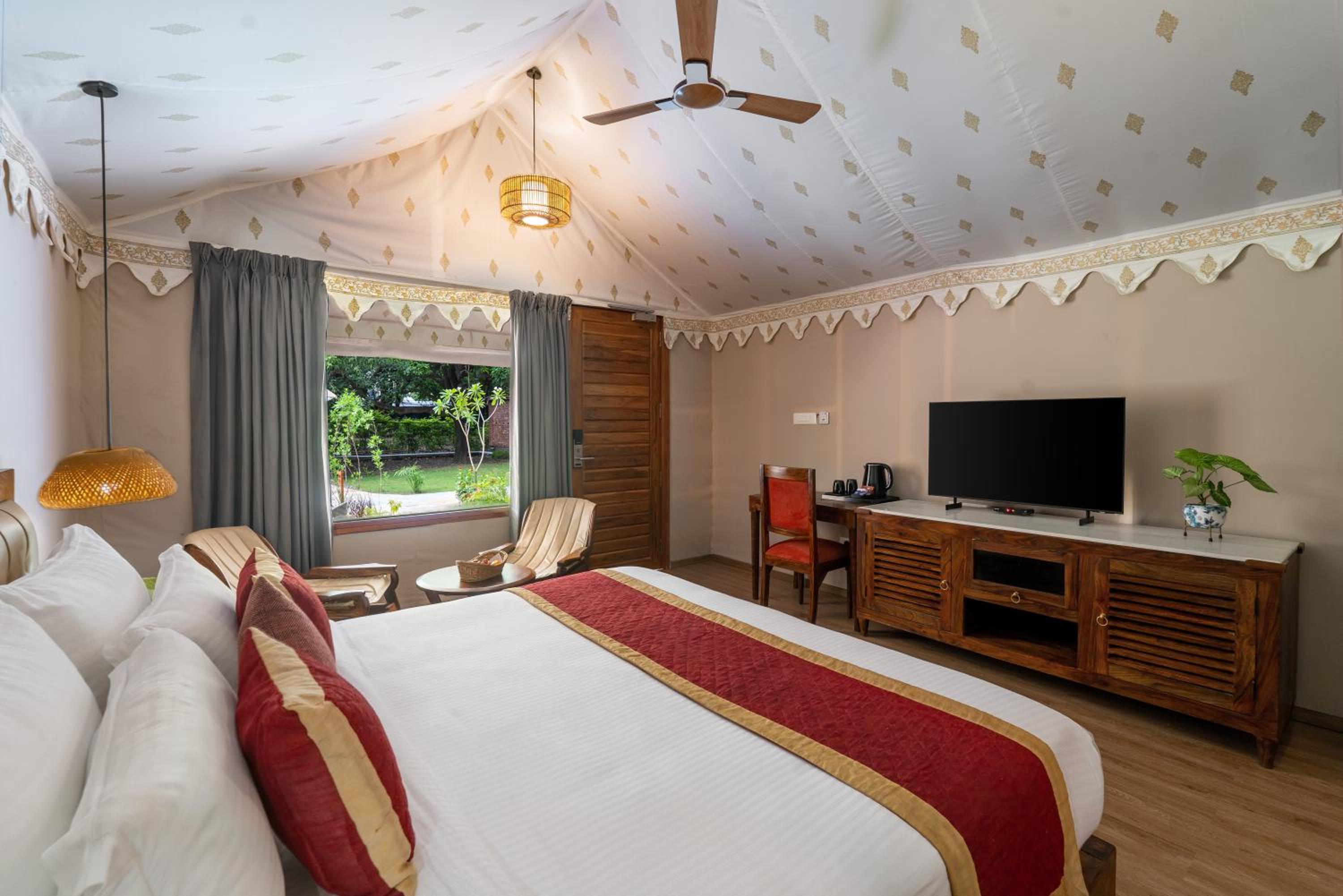 Luxury Tent Villa photo 3
