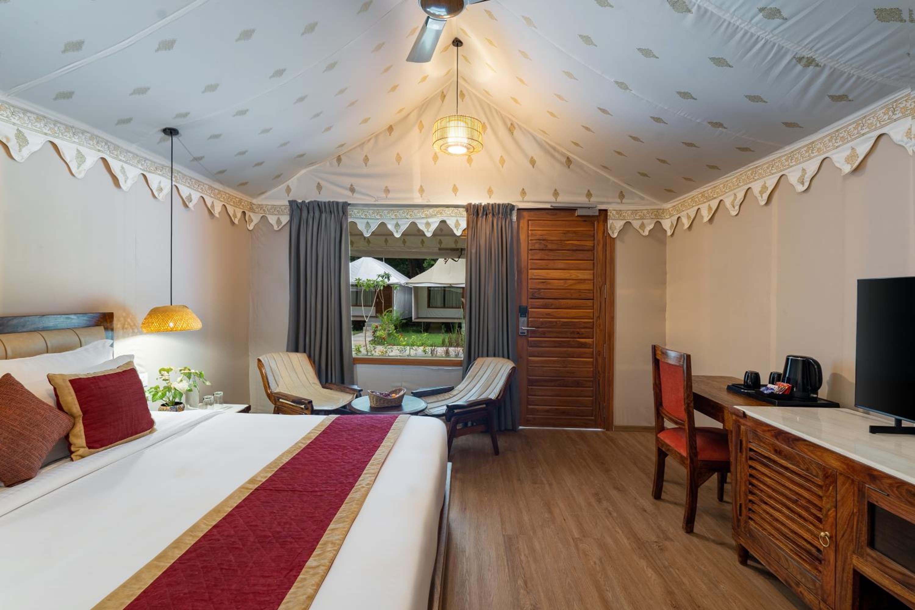 Luxury Tent Villa photo 1