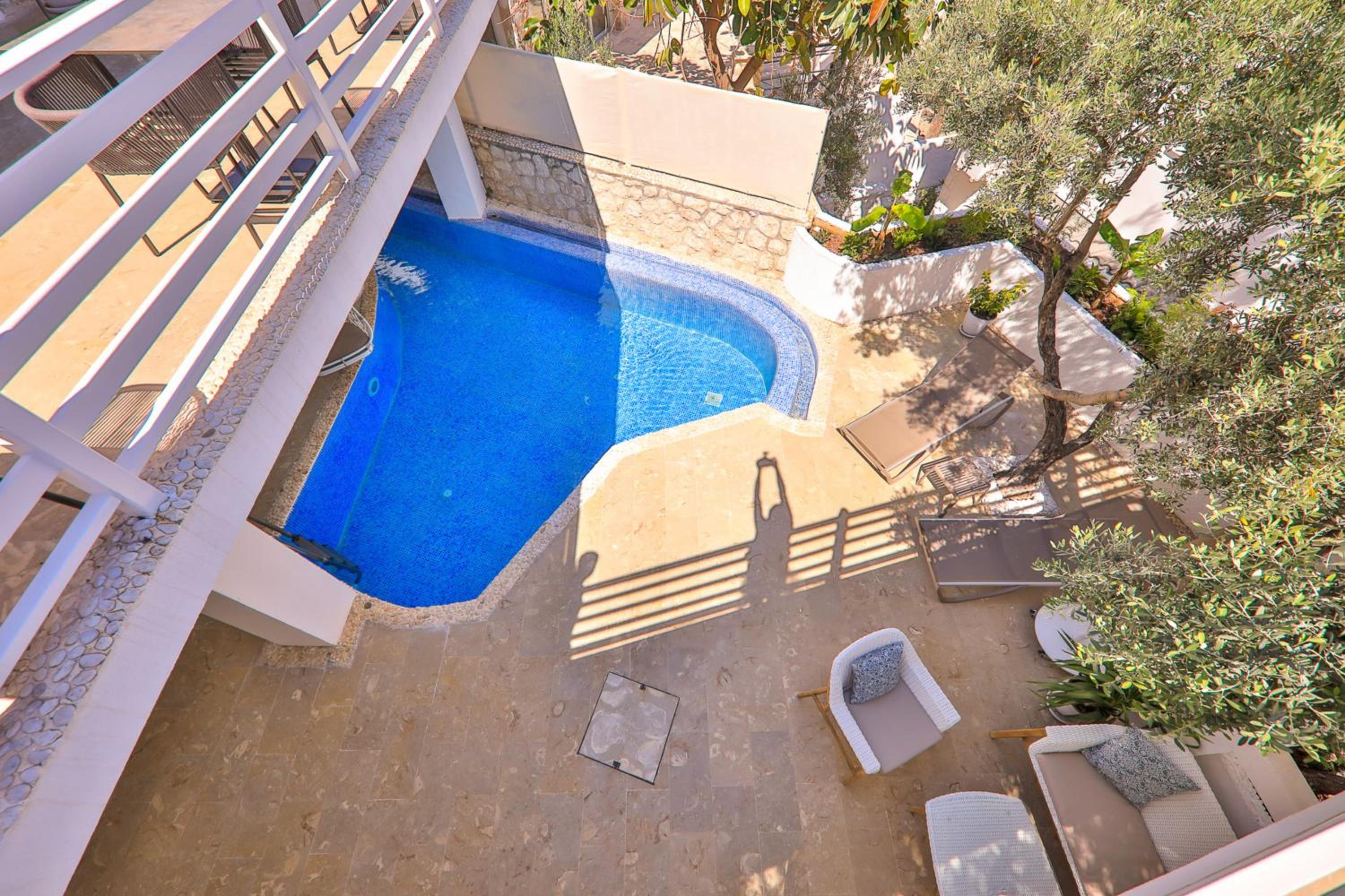 Suite with Private Pool - Photo 4