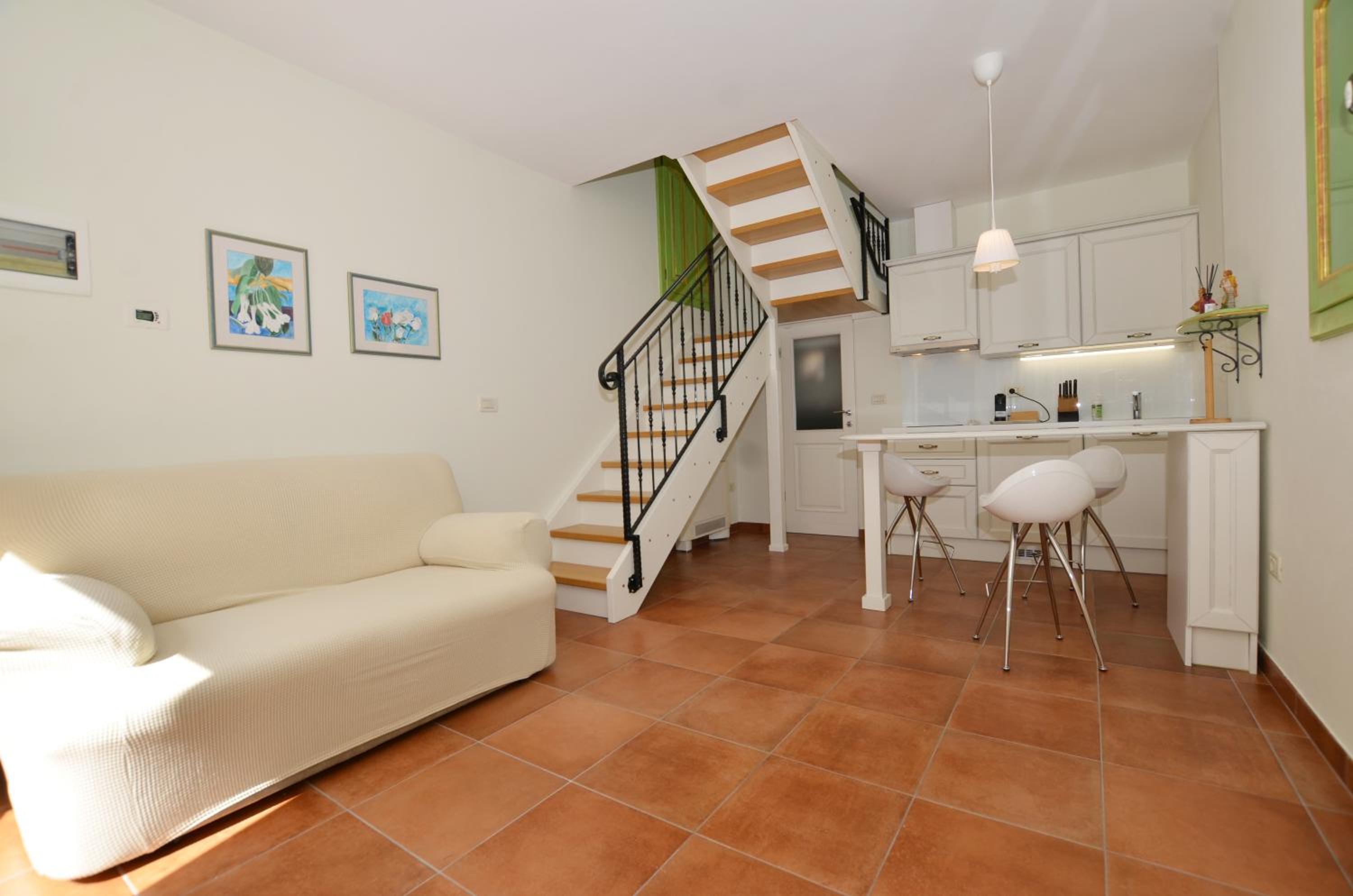 Apartment photo 1