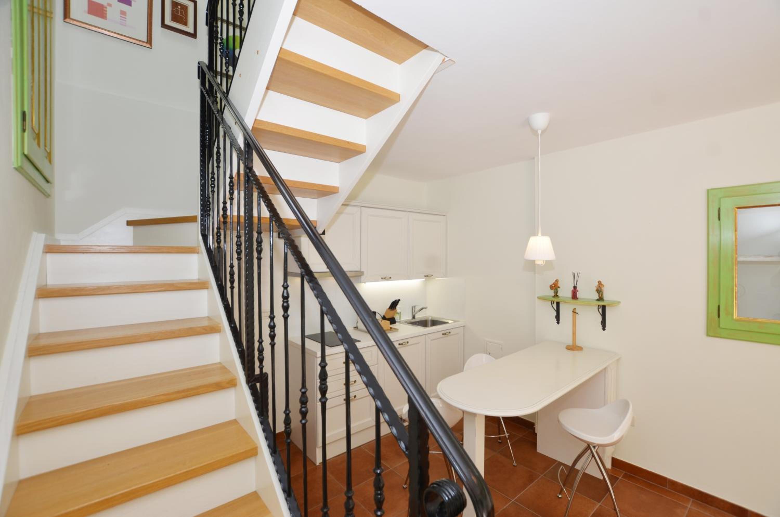 Apartment photo 2