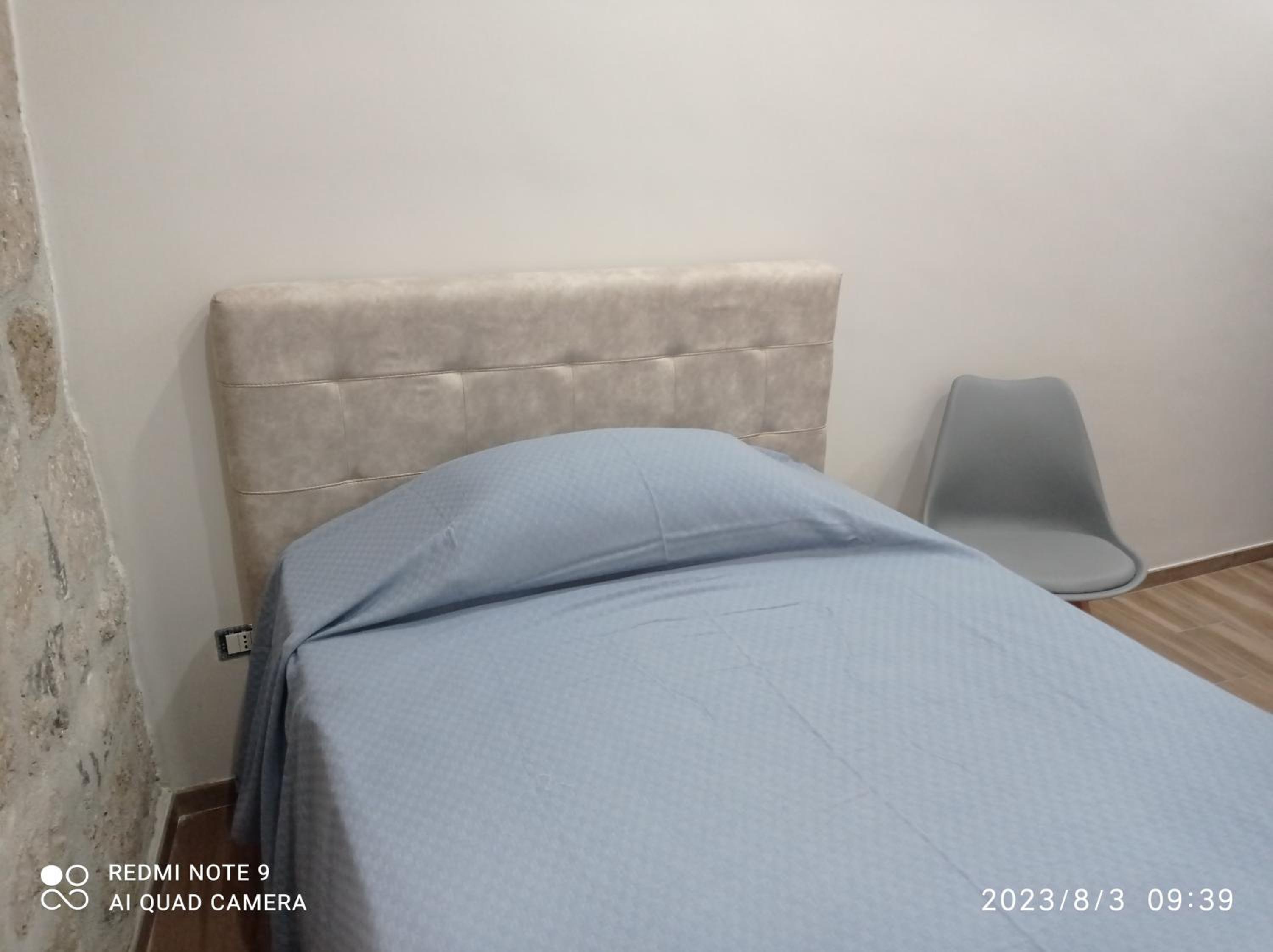Single Room photo 3