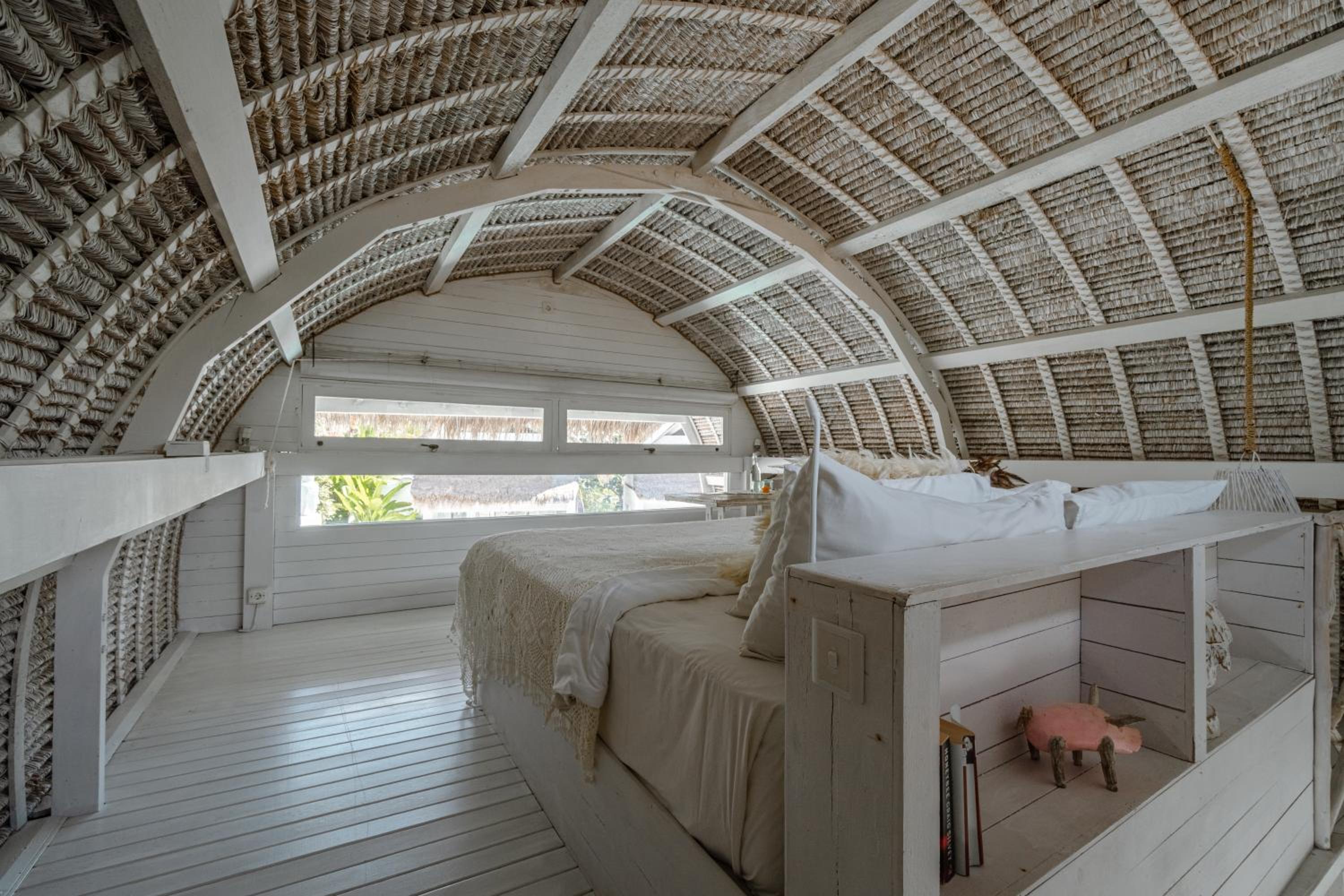 Premier Mezzanine Bungalow  - Photo 14