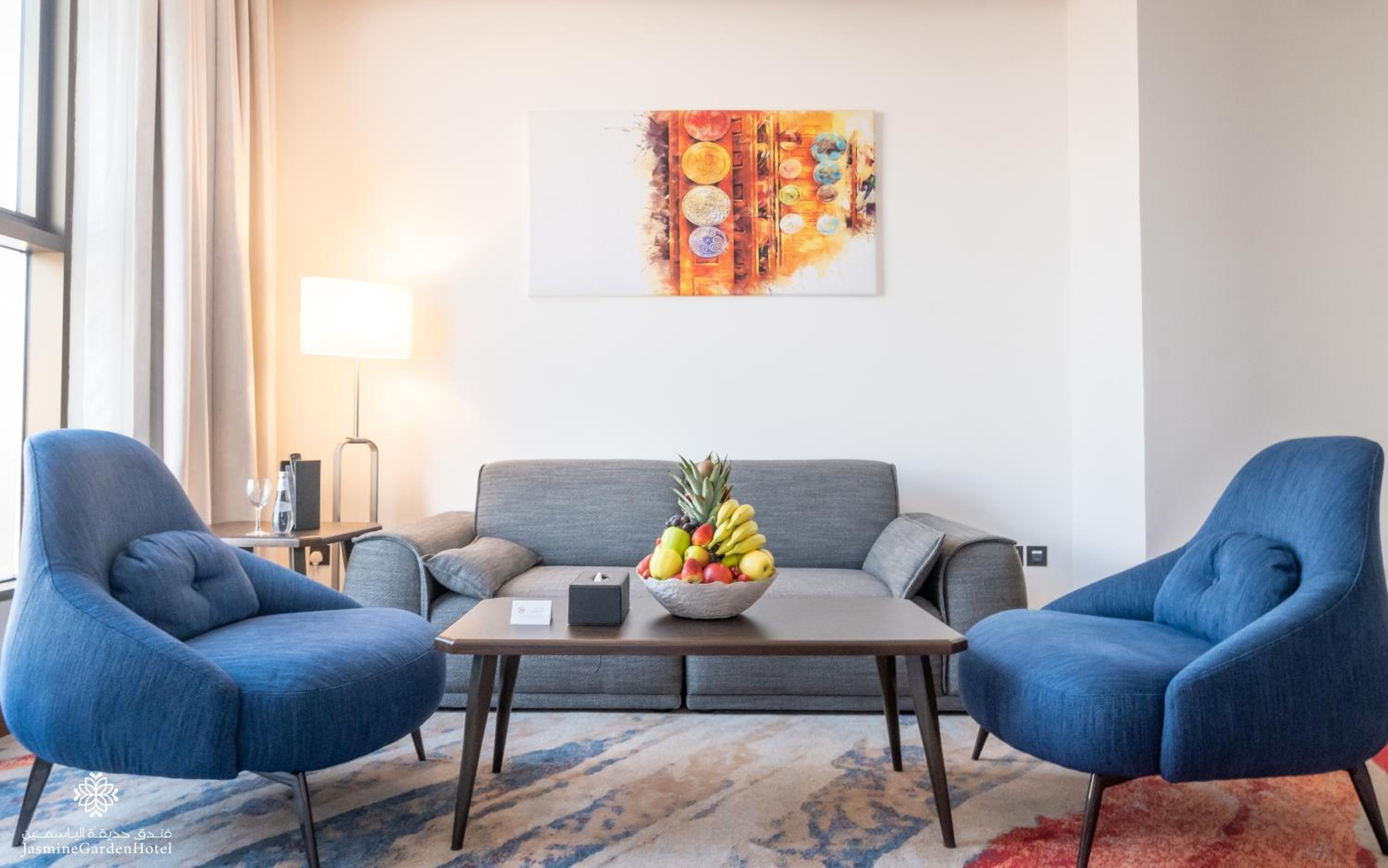 Executive Suite - Photo 12