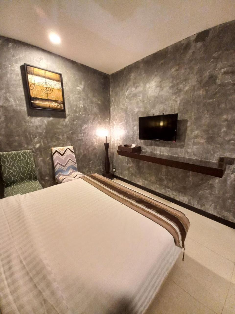 Standard Double Room - Photo 2