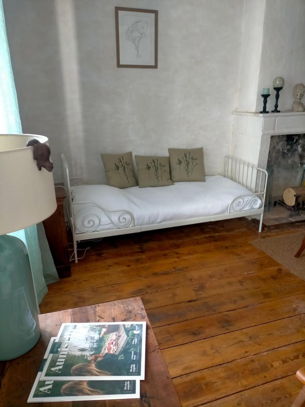 Double Room with Garden View - Photo 2