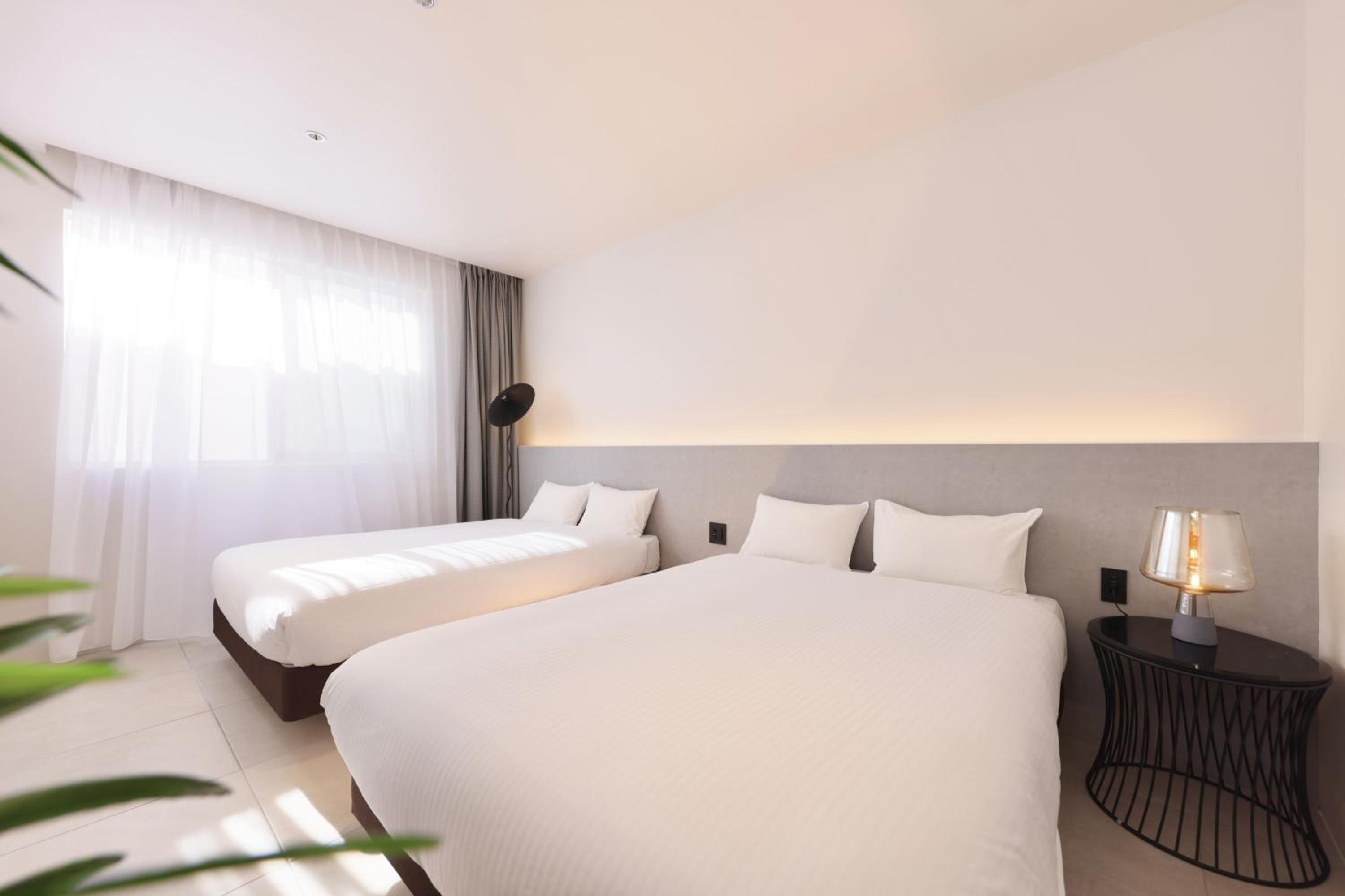 Room C photo 3