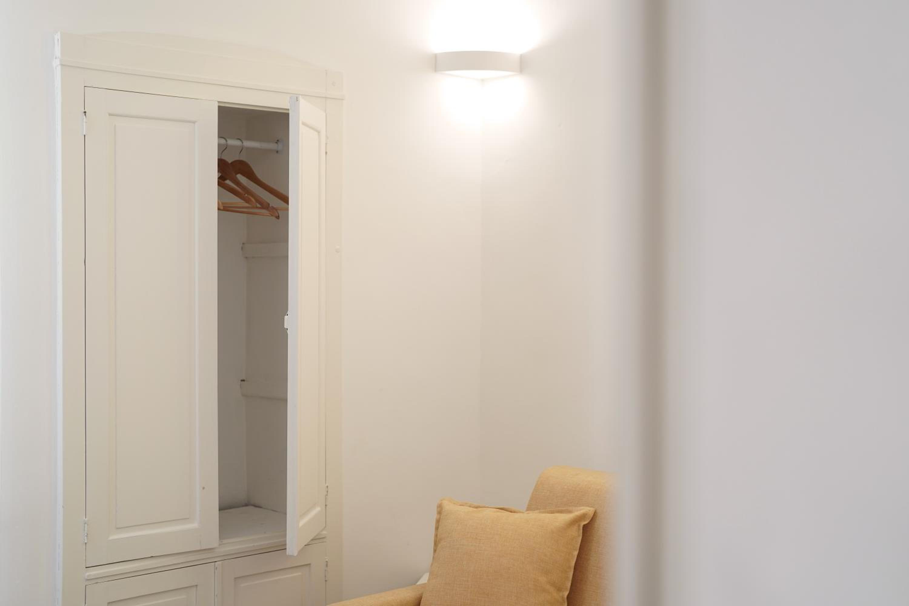 One-Bedroom House photo 1