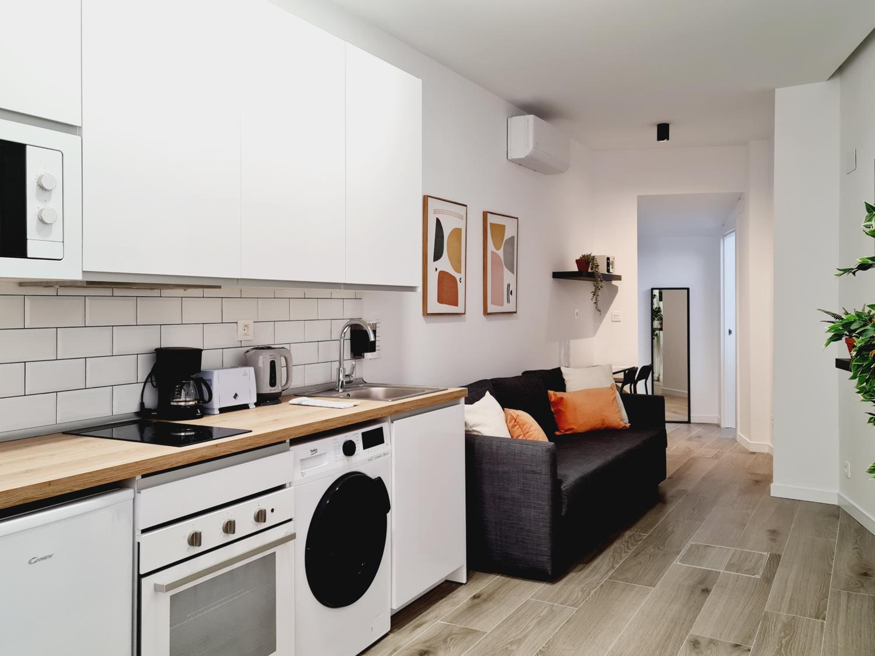 One-Bedroom Apartment - Photo 36