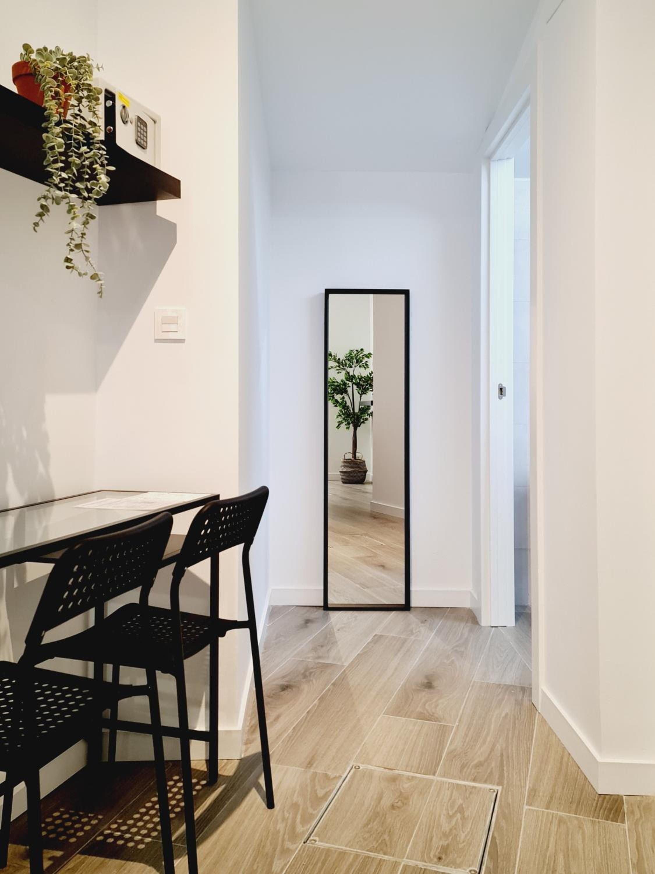 One-Bedroom Apartment - Photo 30