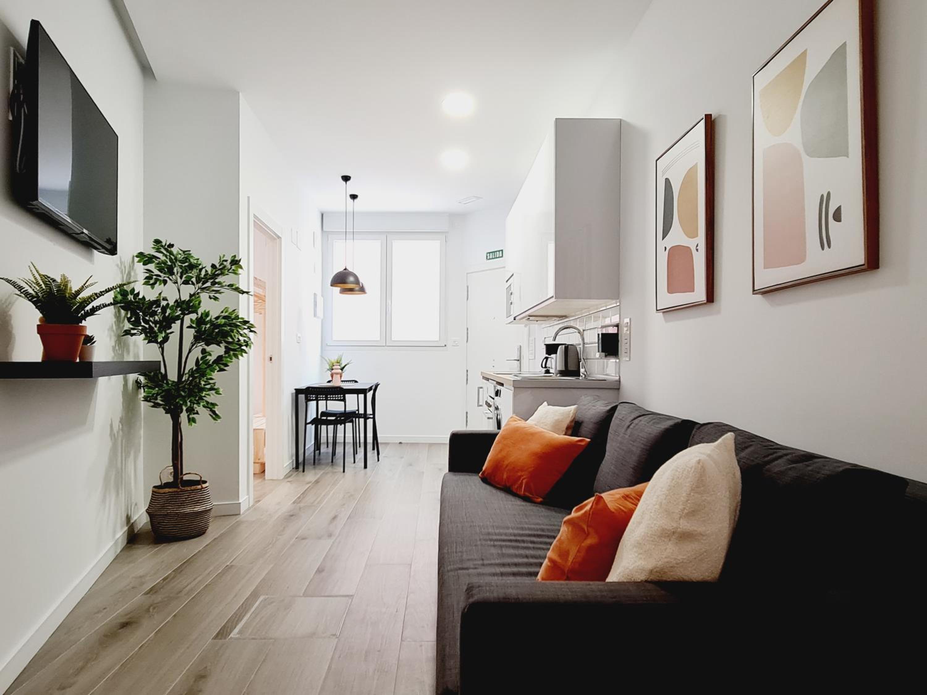 One-Bedroom Apartment - Photo 24