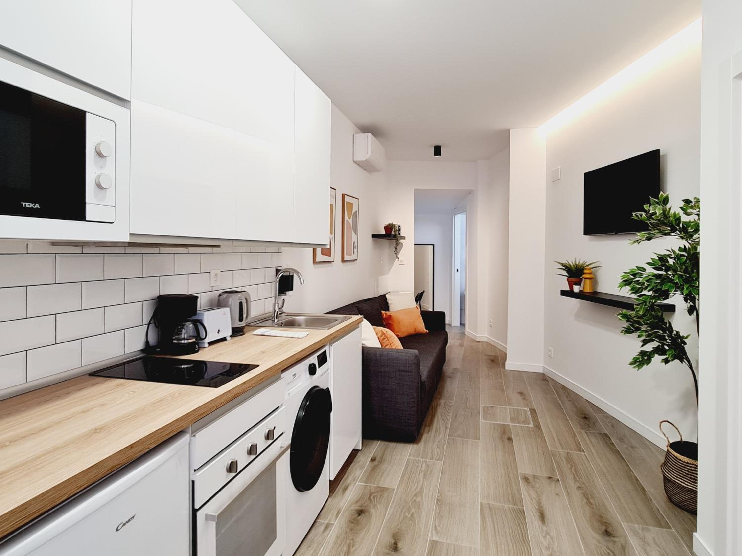 One-Bedroom Apartment - Photo 20