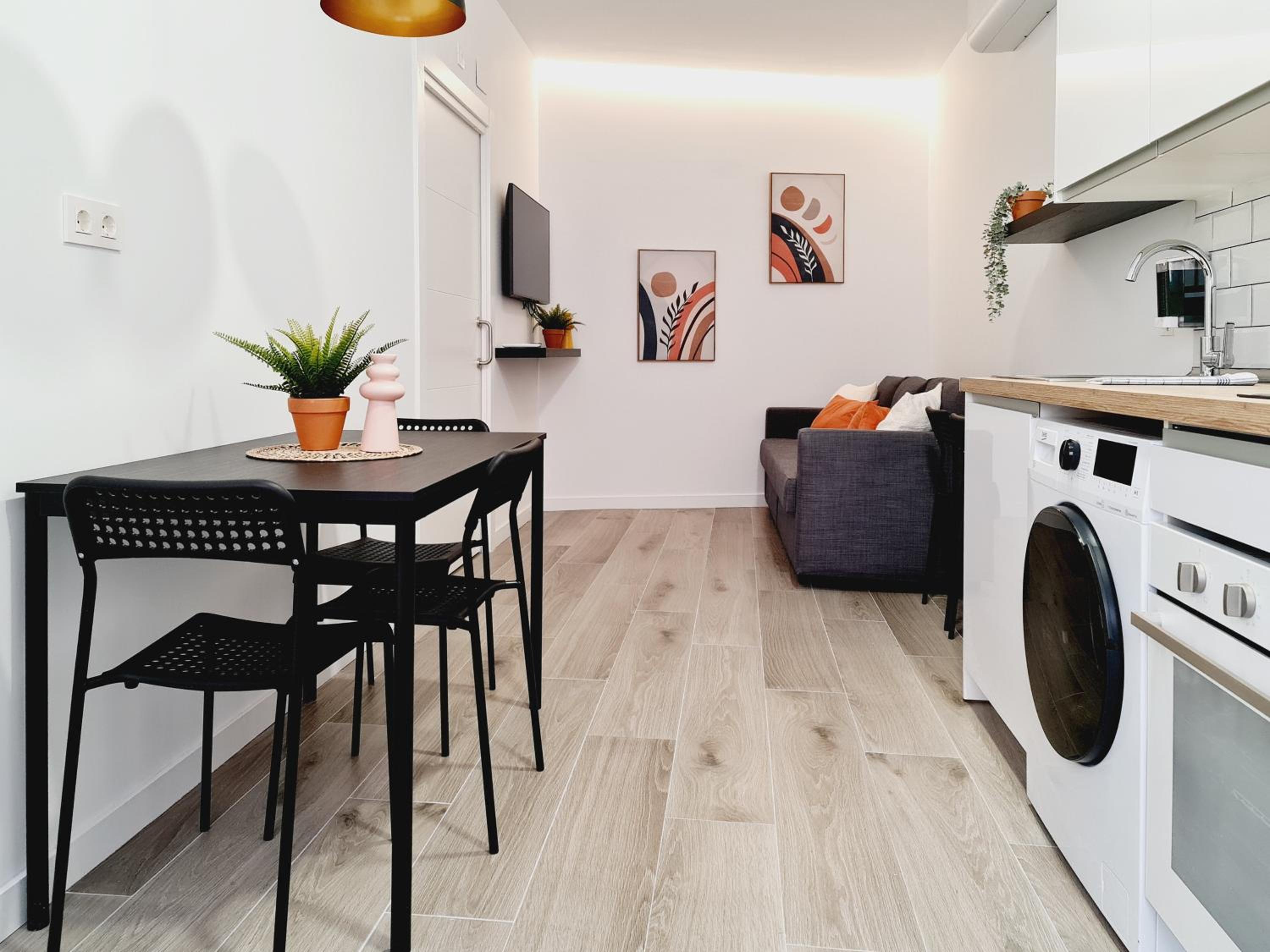One-Bedroom Apartment - Photo 47
