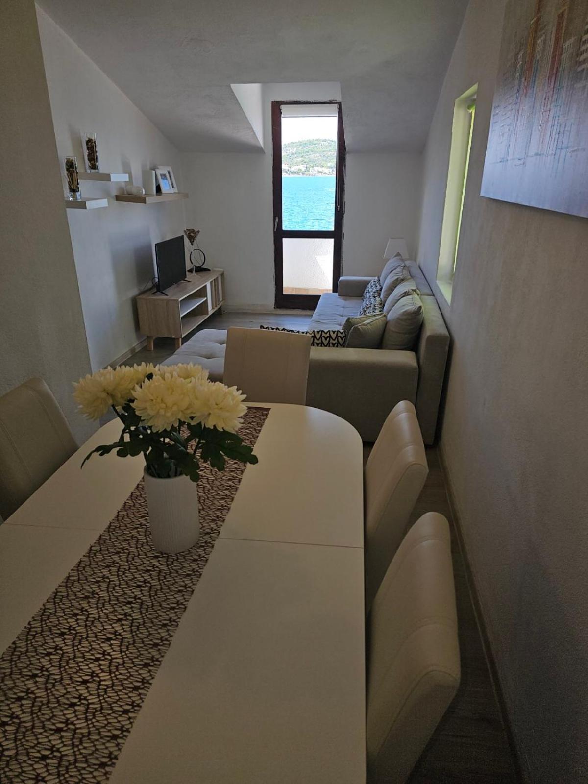 Apartment with Sea View photo 1
