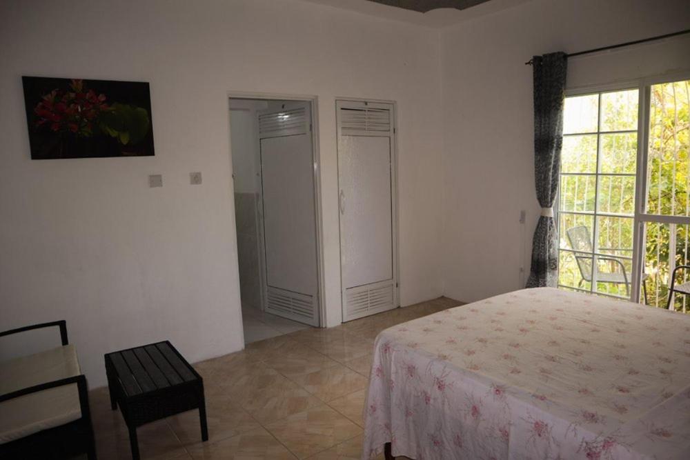 Deluxe Double Room with Shower photo 1