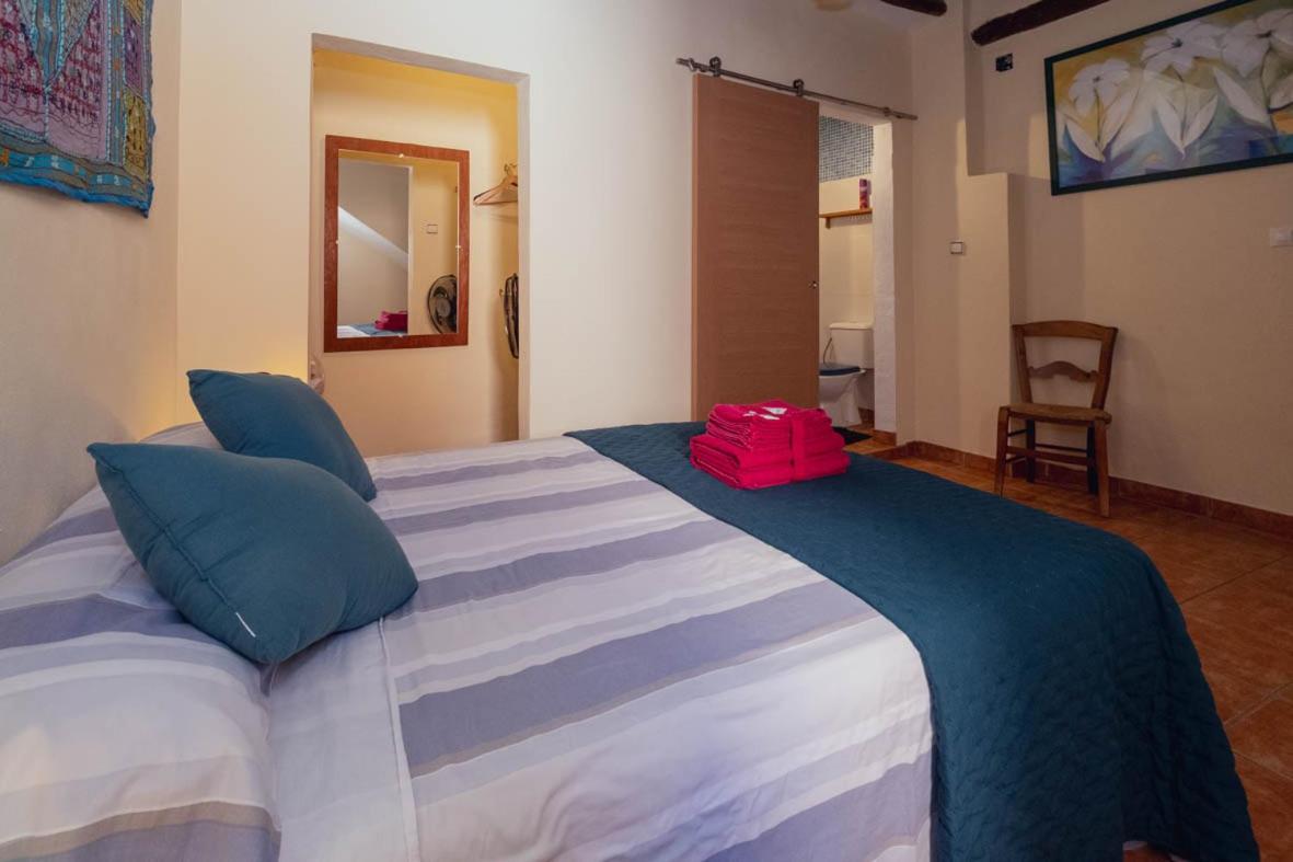 Double Room with Private Bathroom photo 3