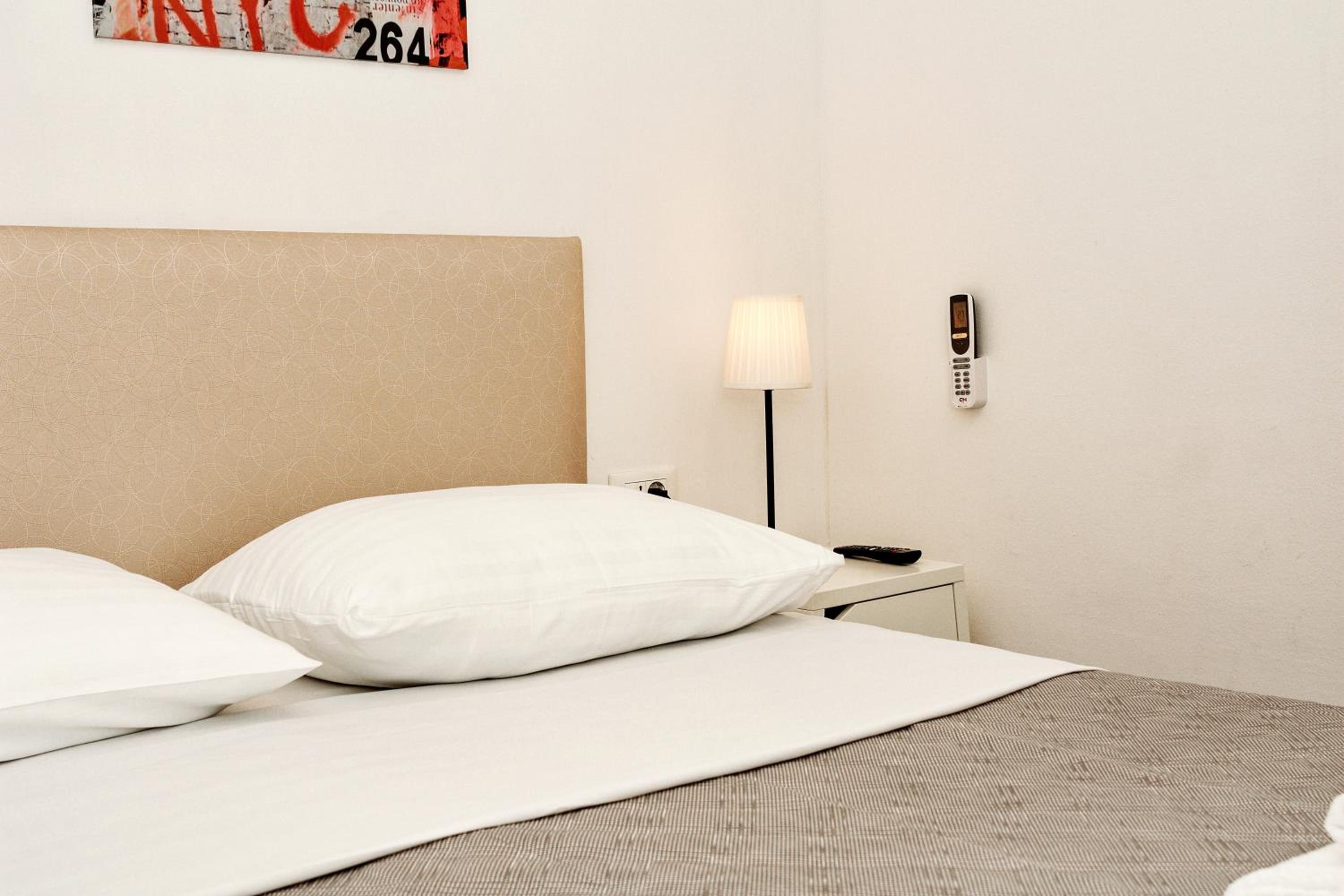 Economy Double Room - Photo 2