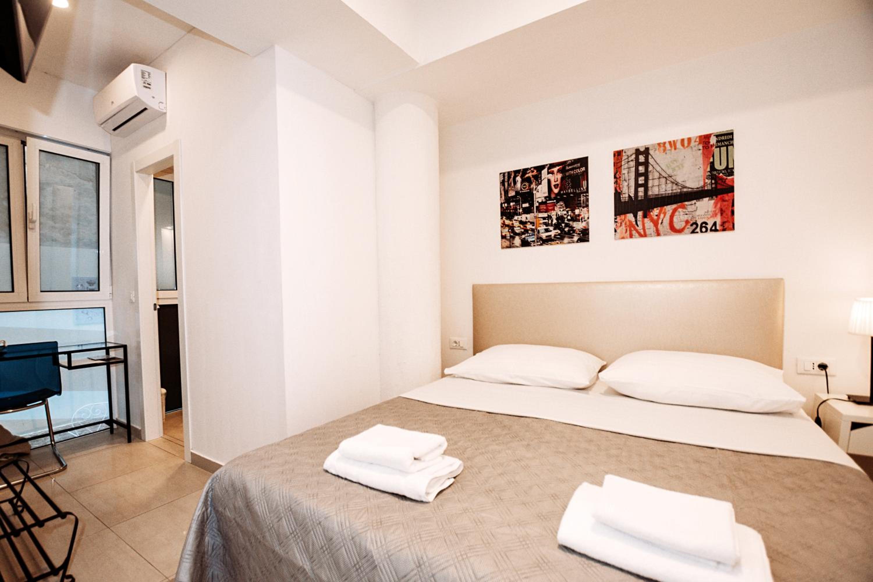 Economy Double Room - Photo 1