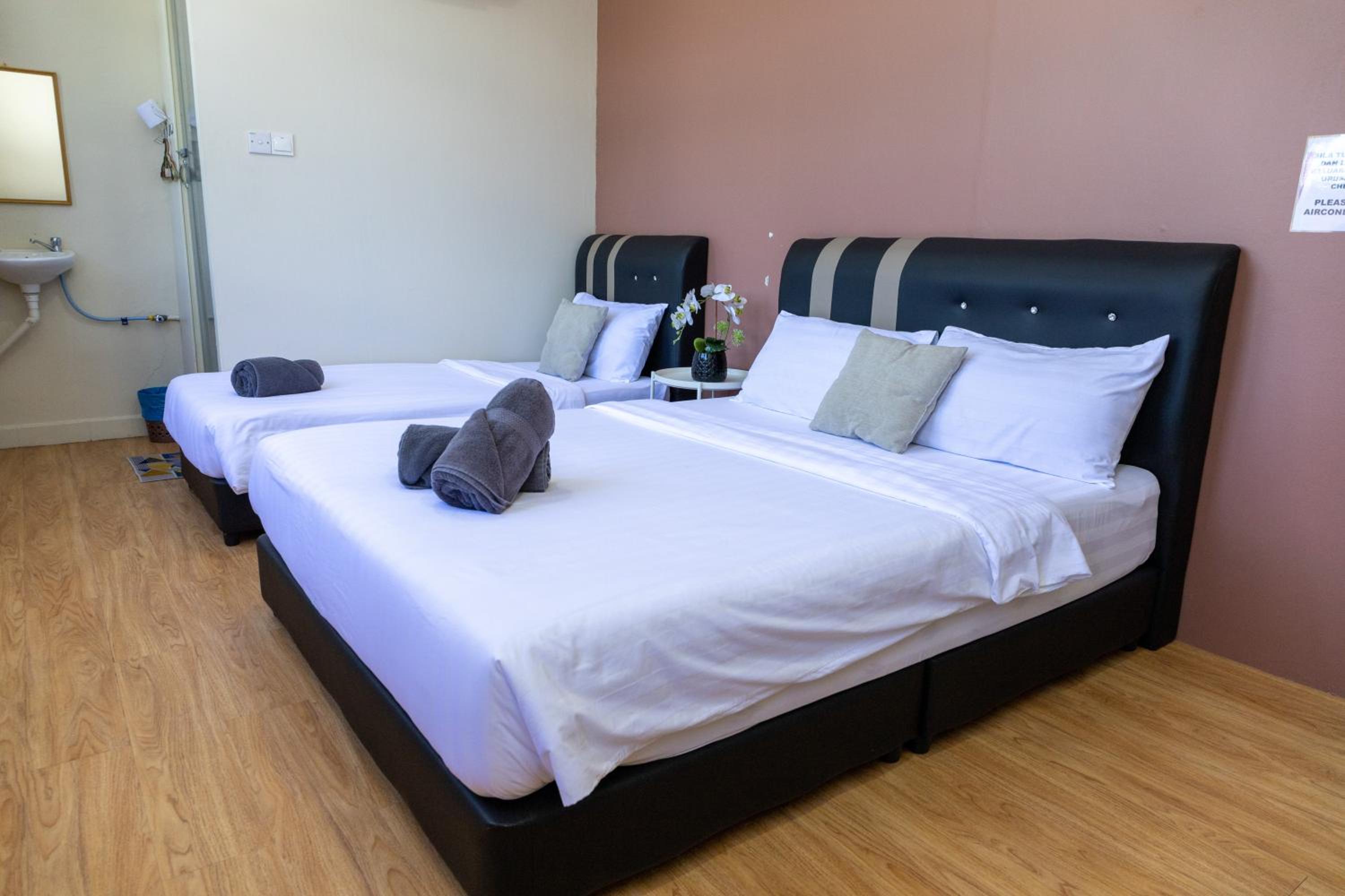 Standard Triple Room photo 2