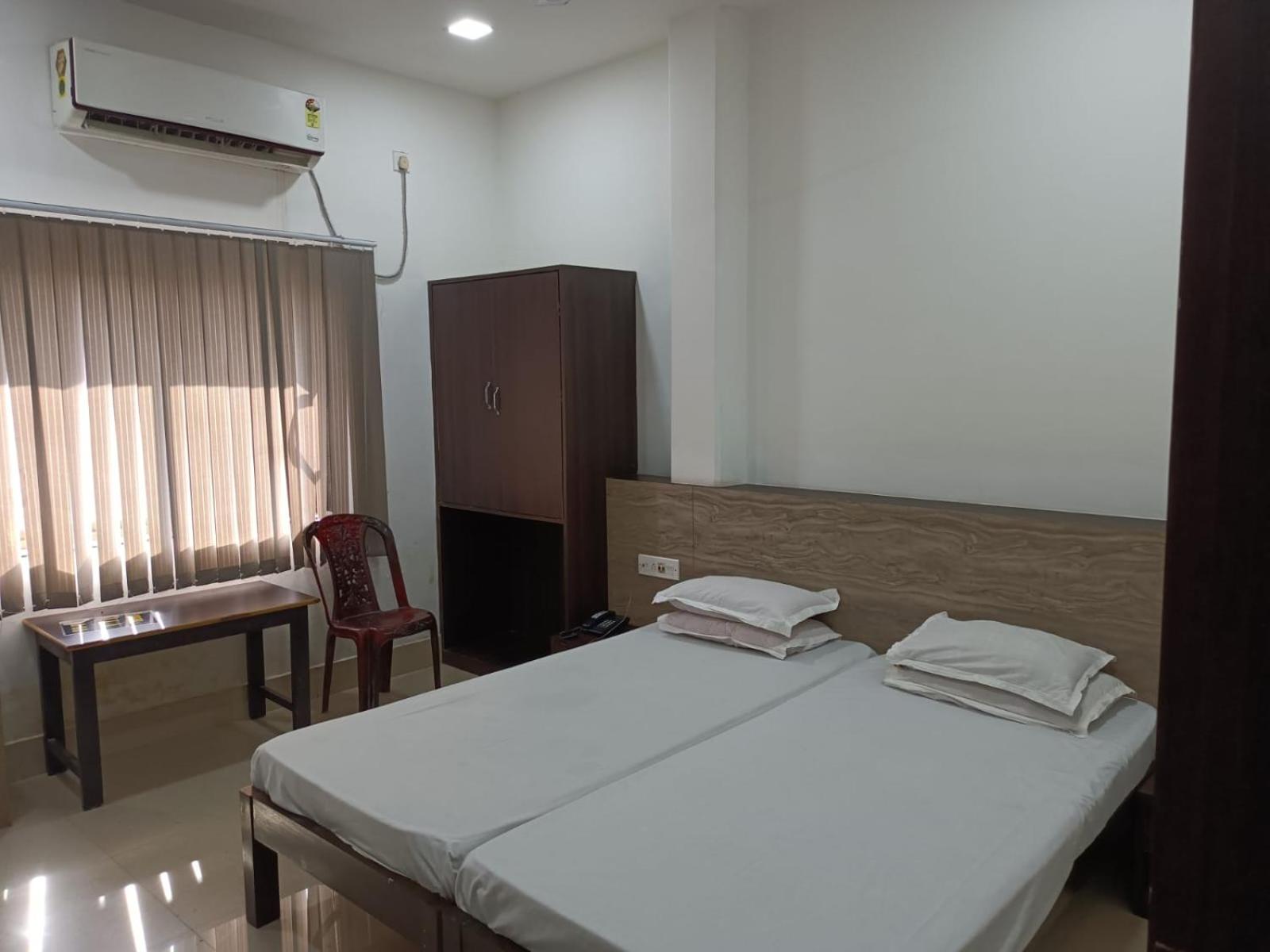 Deluxe Quadruple Room - Photo 2