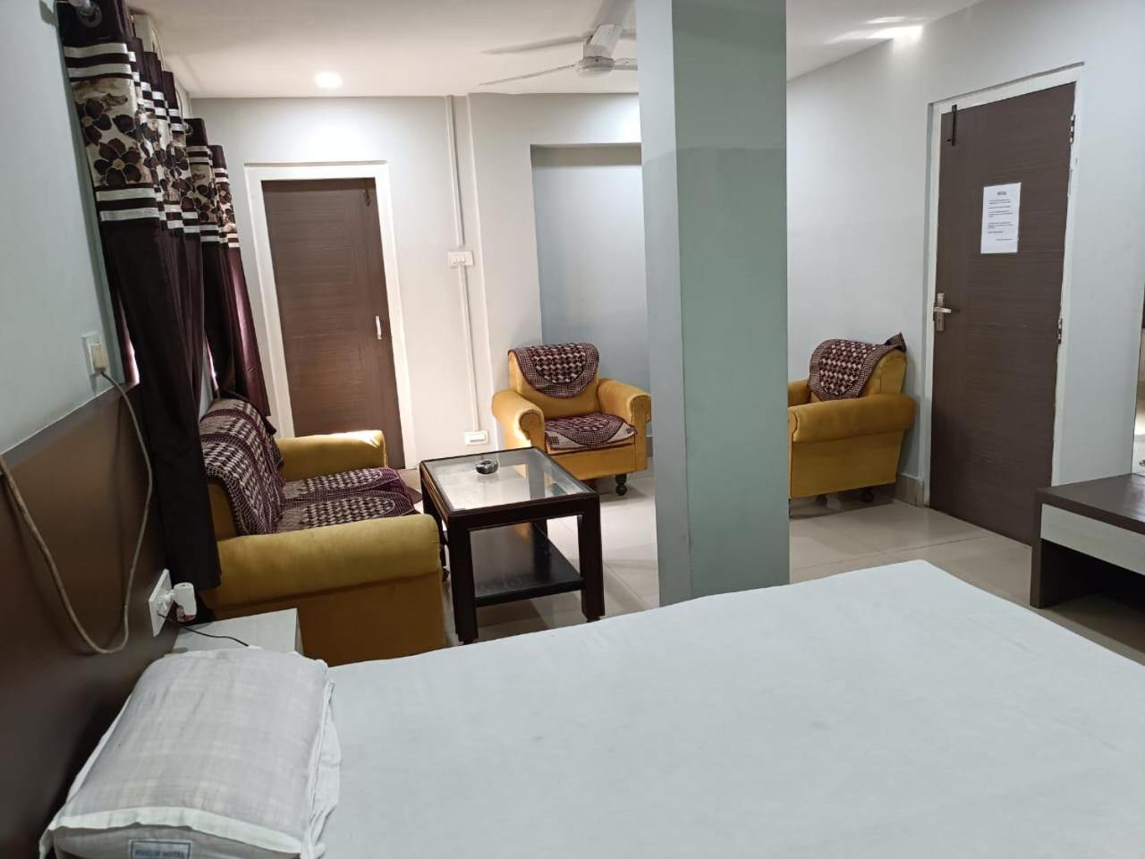 Deluxe Double or Twin Room photo 3