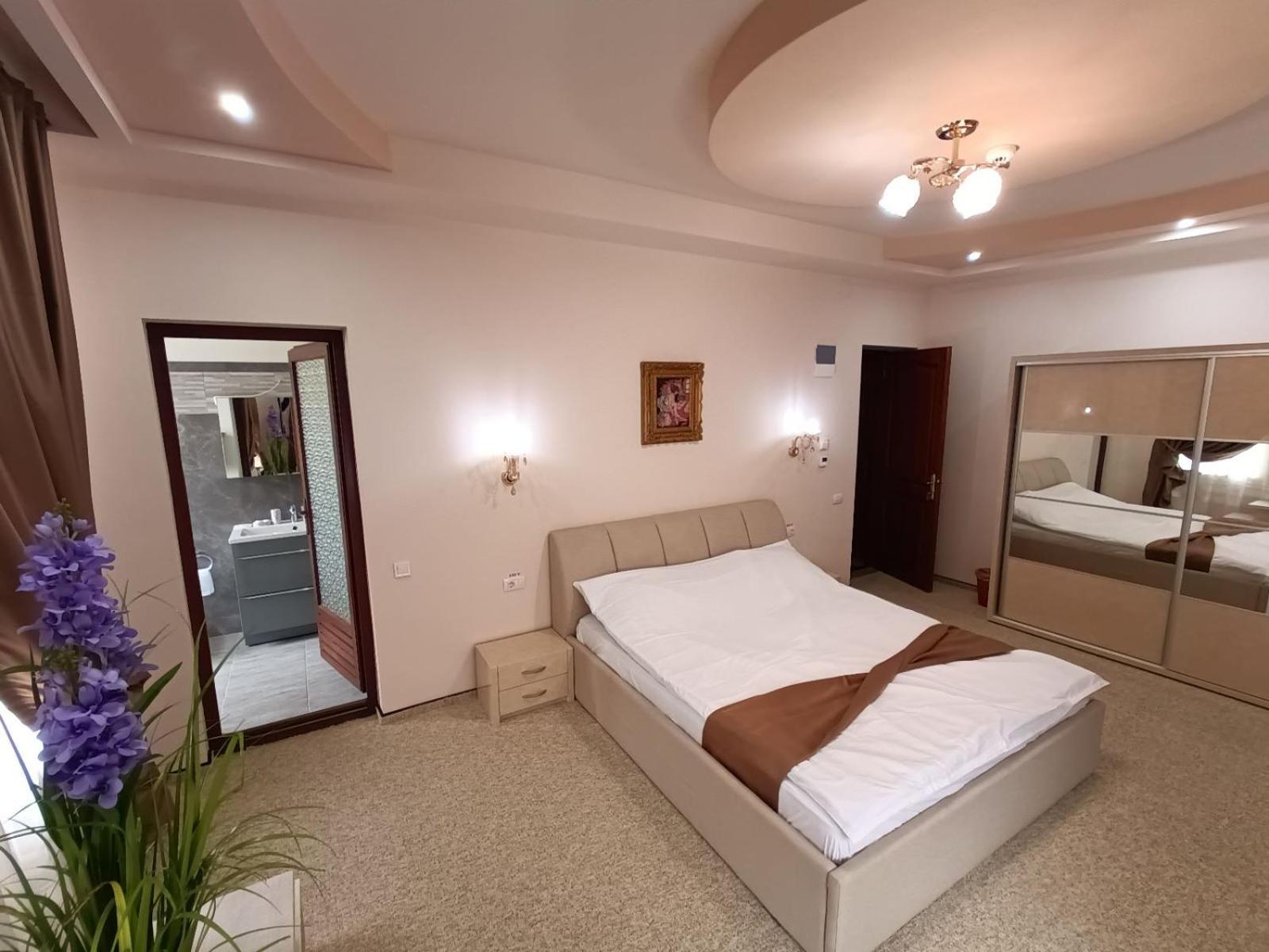 Deluxe King Room photo 3