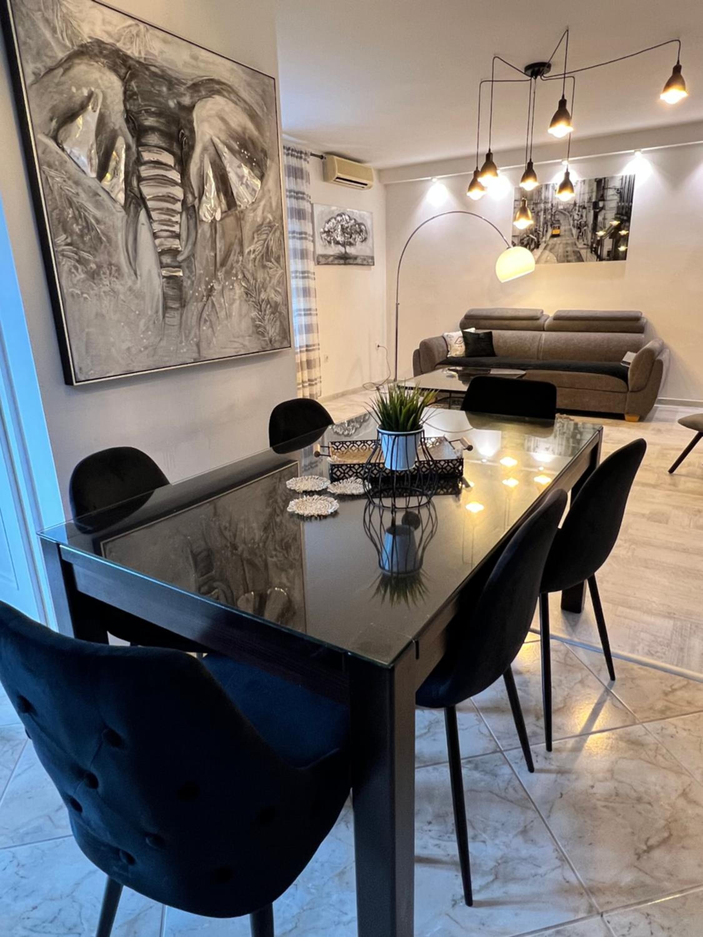 One-Bedroom Apartment - Photo 15