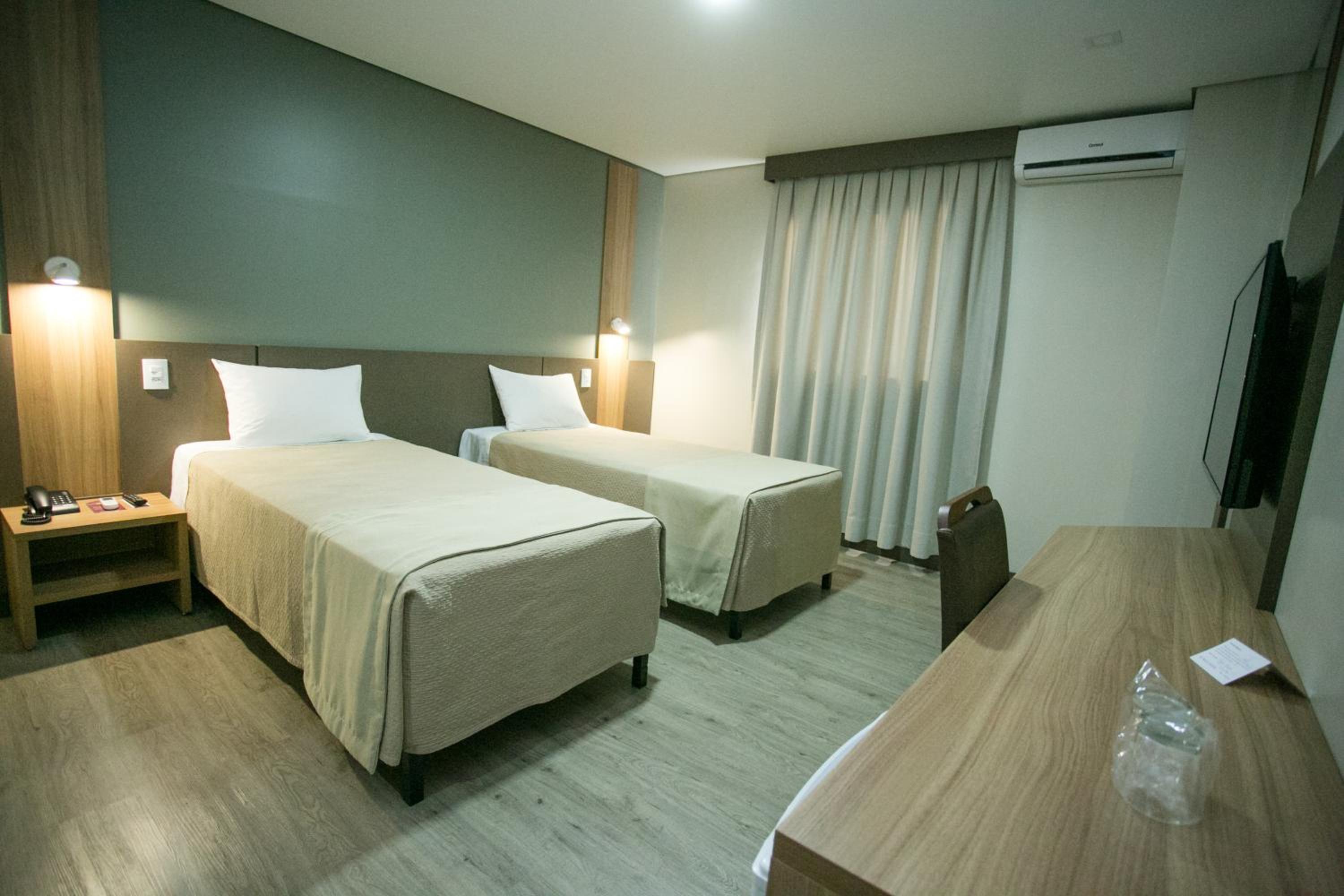 Large Twin Room photo 3