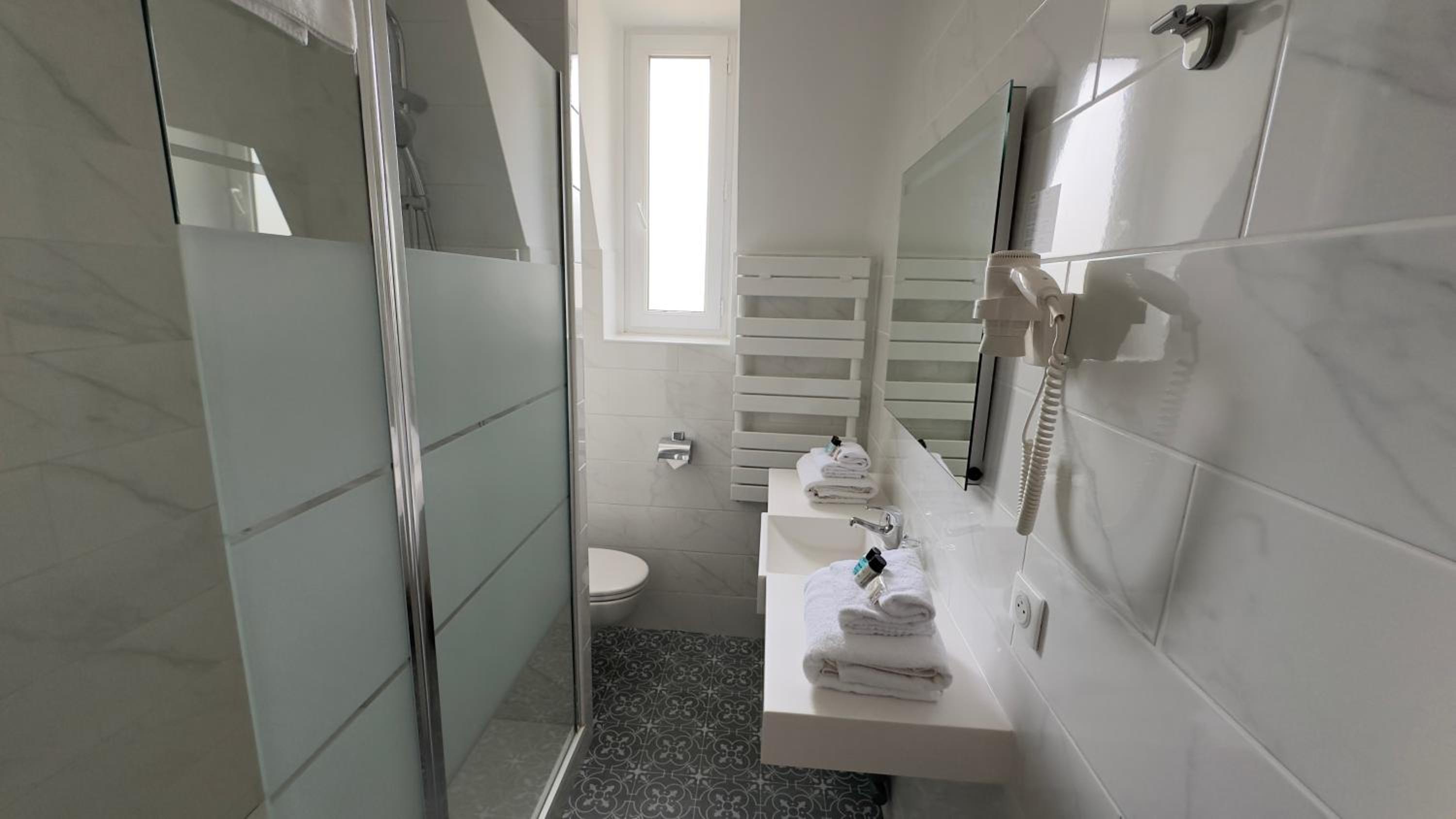 Suite with City View photo 3