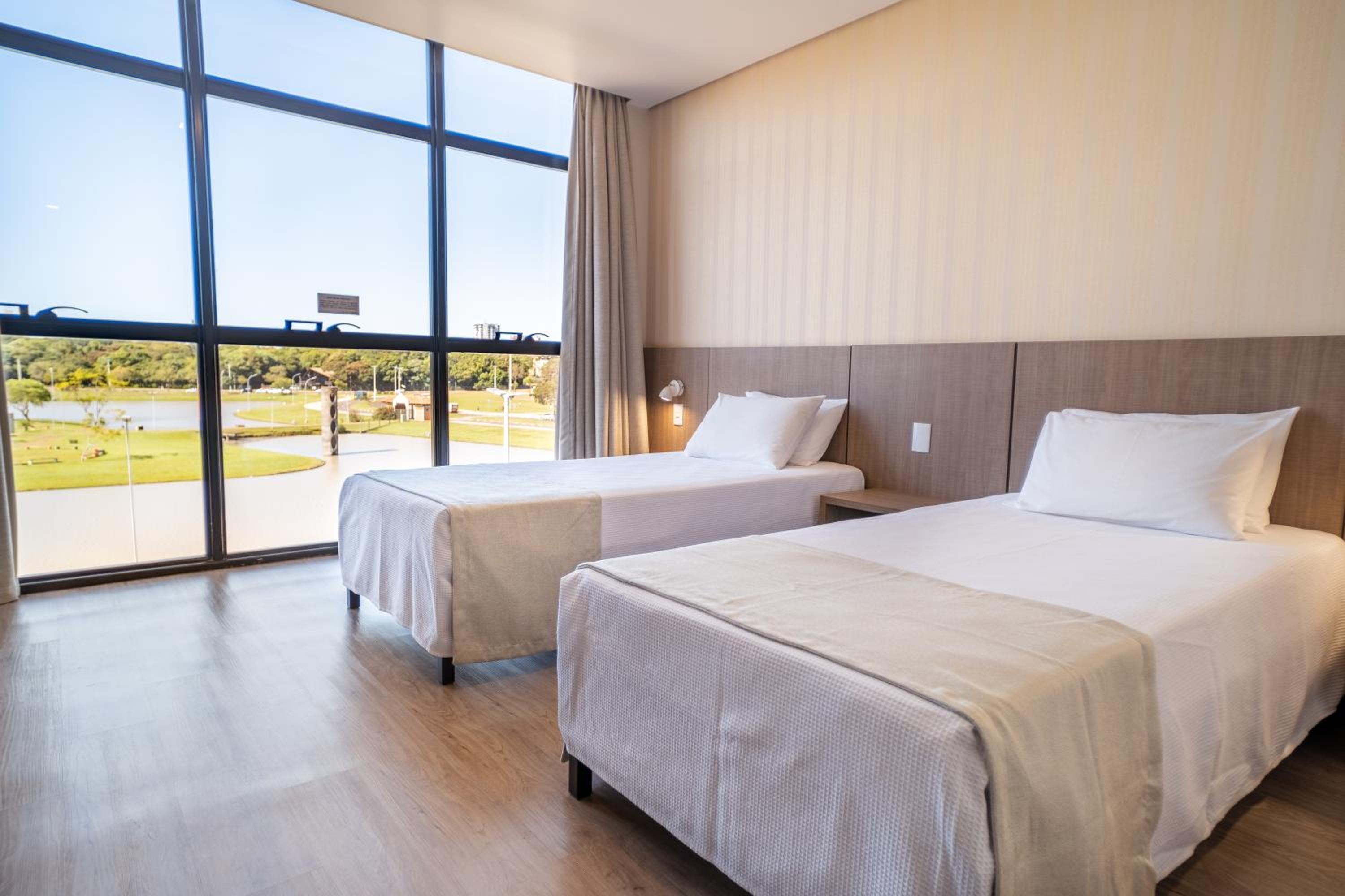 Twin Room With Lake View photo 1