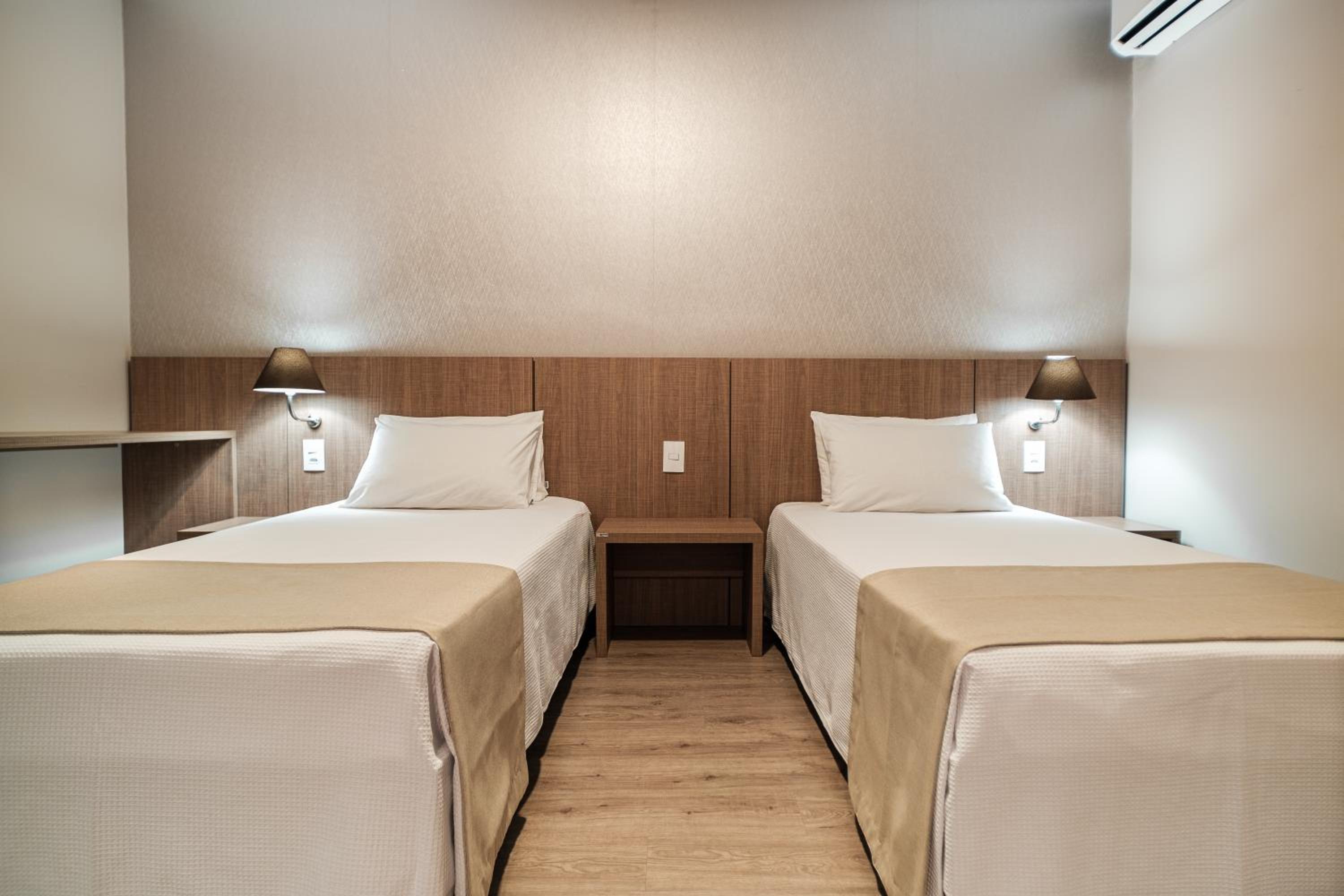 Superior Single Room with Lake View photo 3